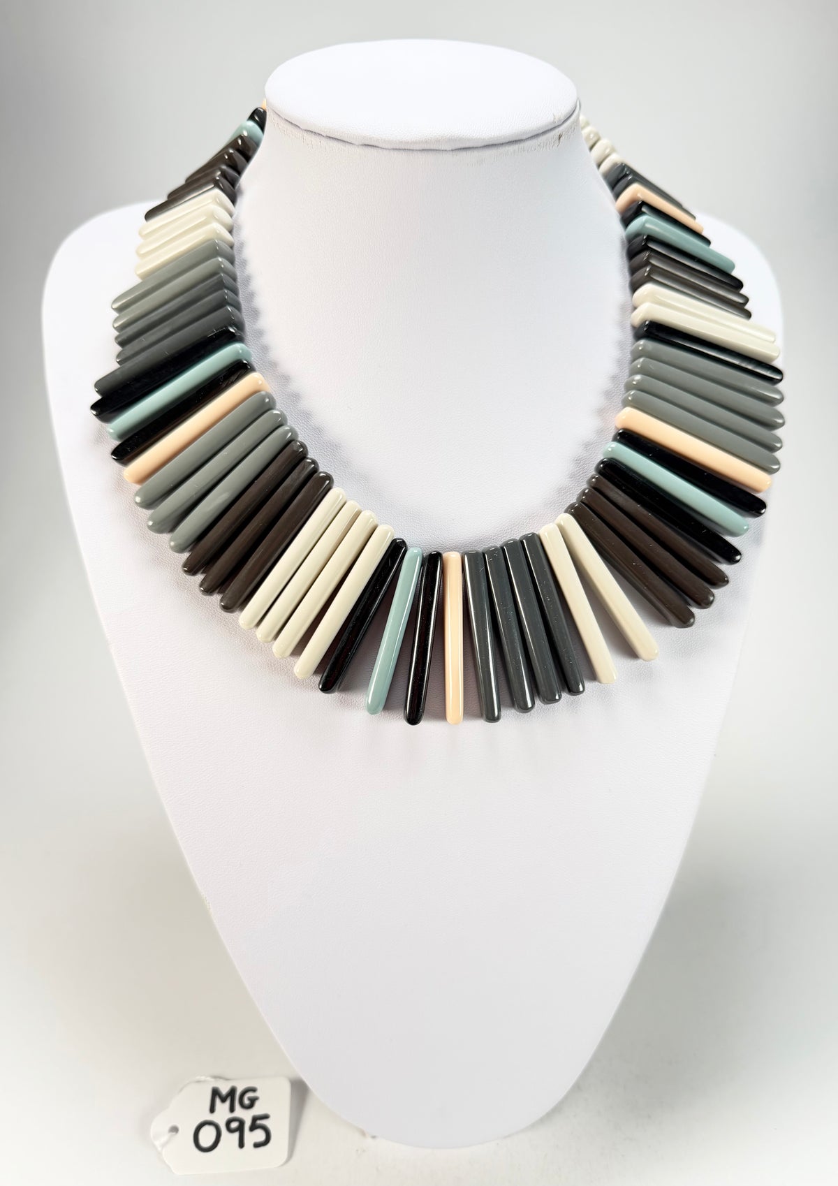 Marion Godart - Natural "Roi De La Tribu" Neutral Mix Resin Necklace