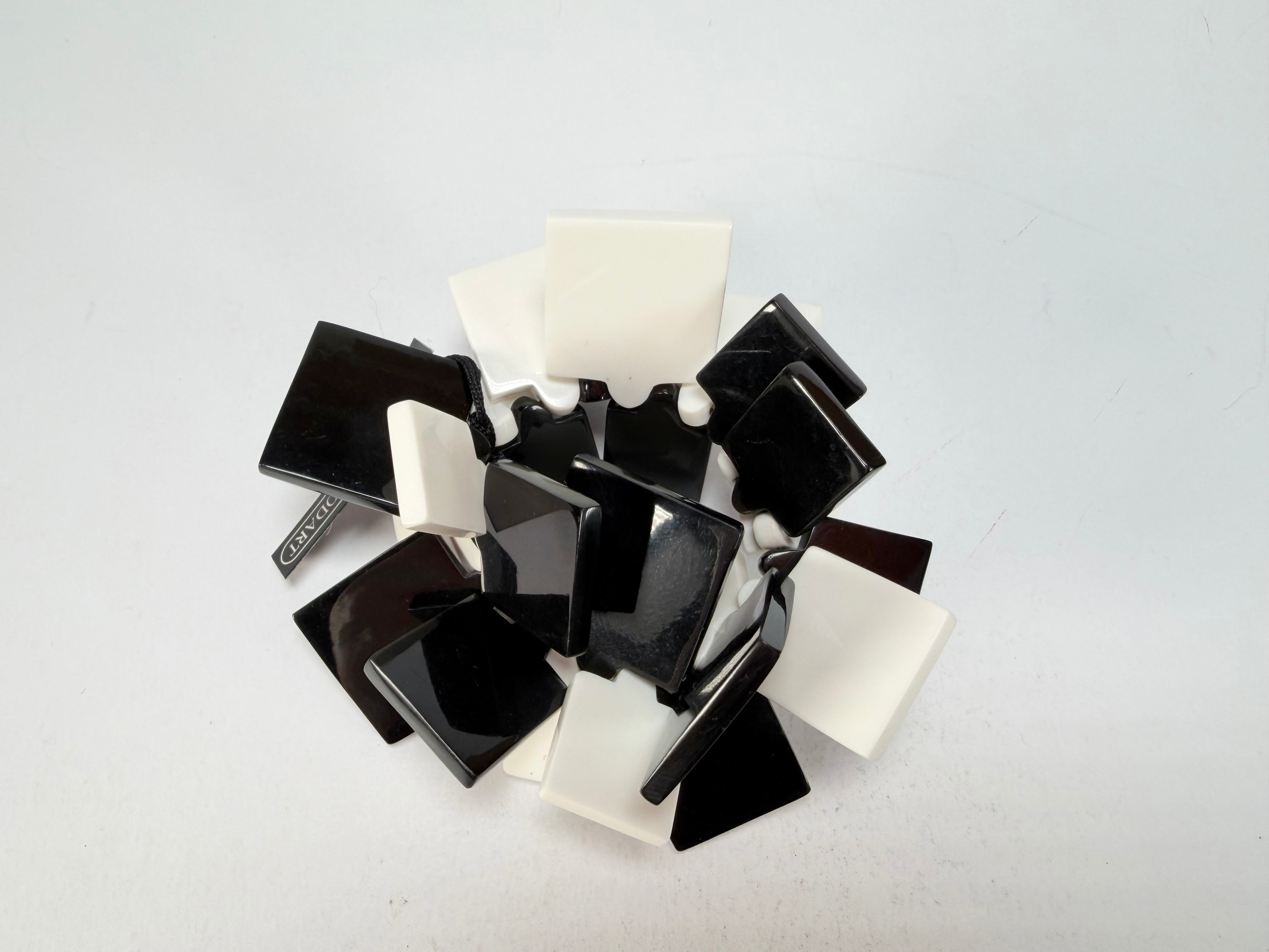 Marion Godart - Monochrome "Draps Tombés" Black & White Elasticated Resin Bracelet