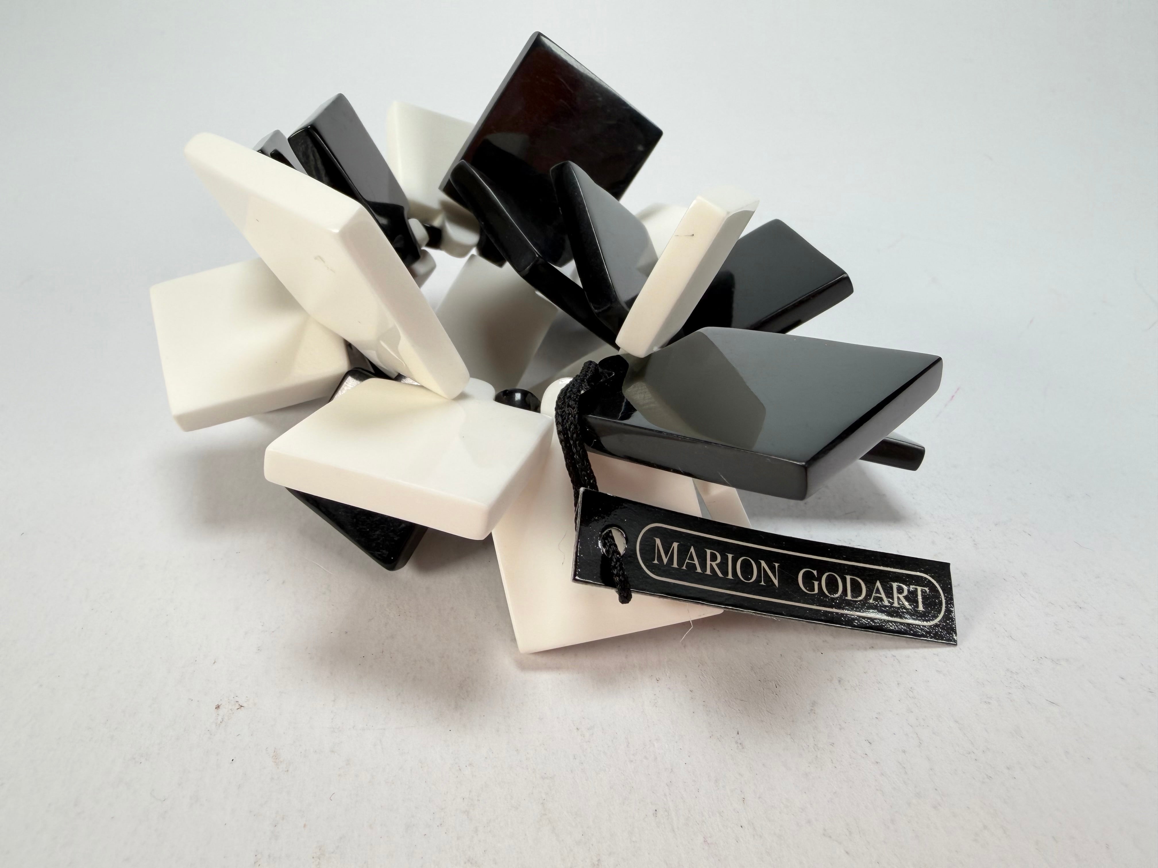 Marion Godart - Monochrome "Draps Tombés" Black & White Elasticated Resin Bracelet