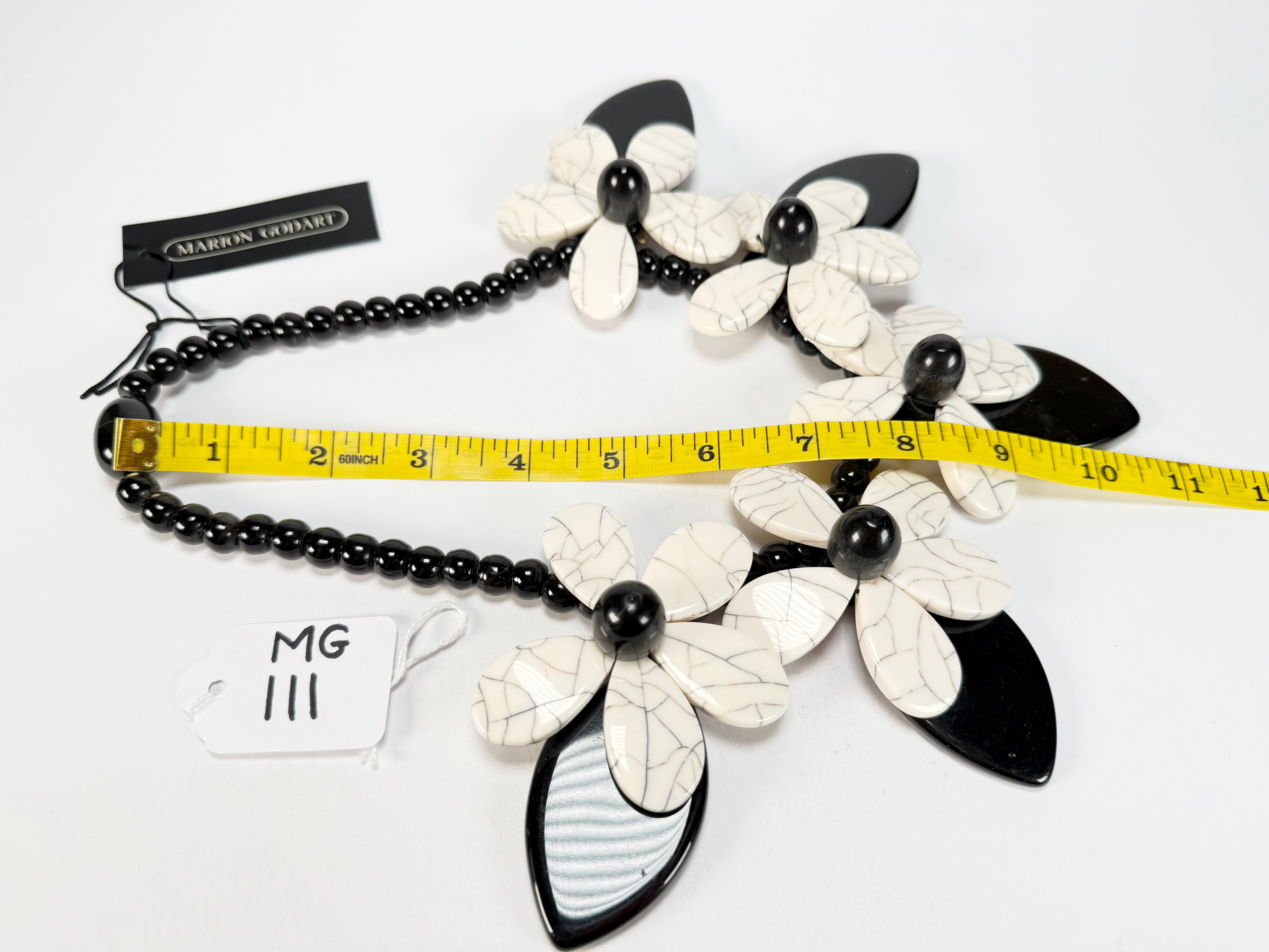 Marion Godart - Floral "Grand Pétale x Fragmental" White Flower Resin Necklace