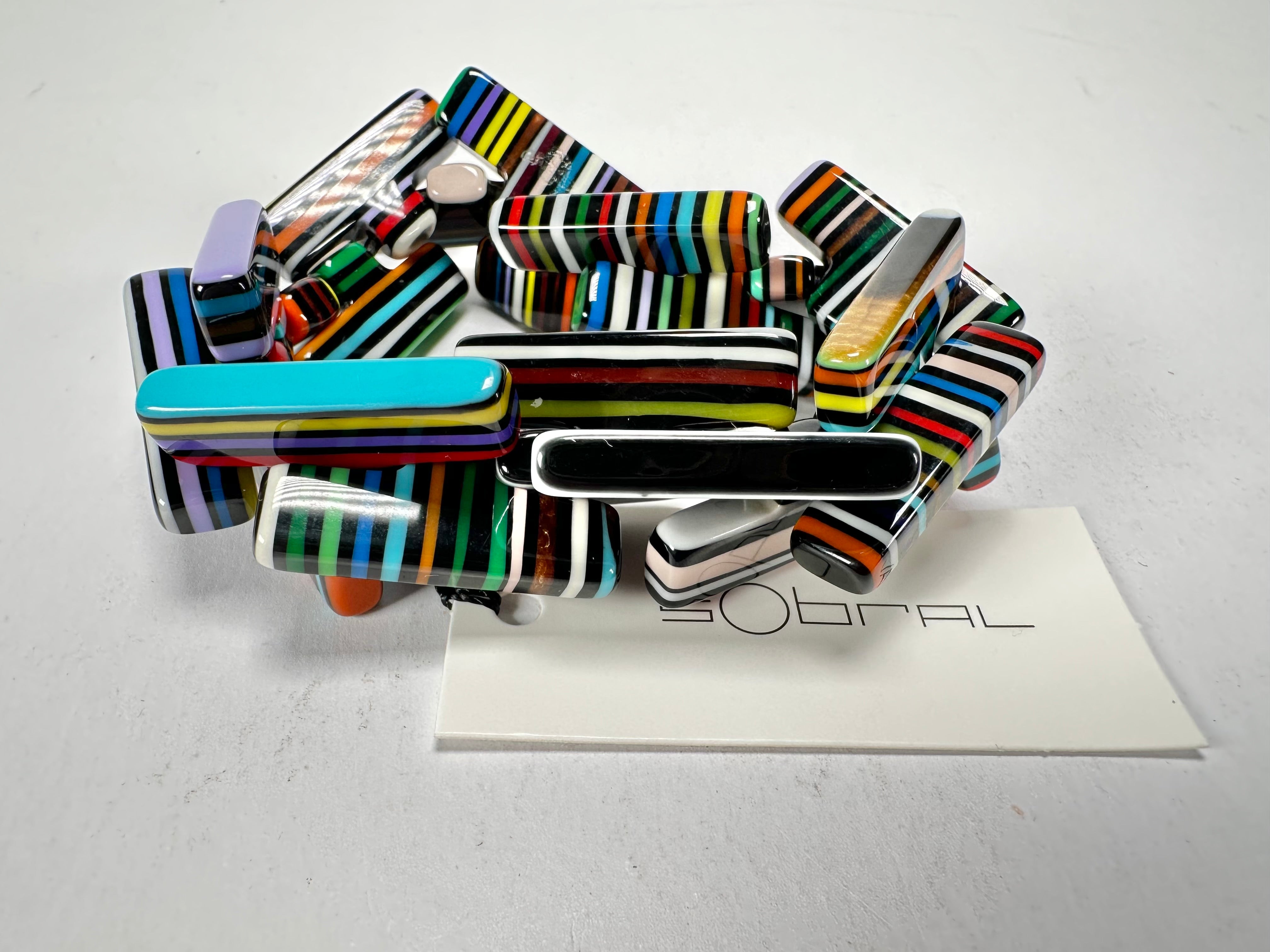 Sobral - Pop Art Noite "1WJP" Elasticated Resin Bracelet ( 003882 )