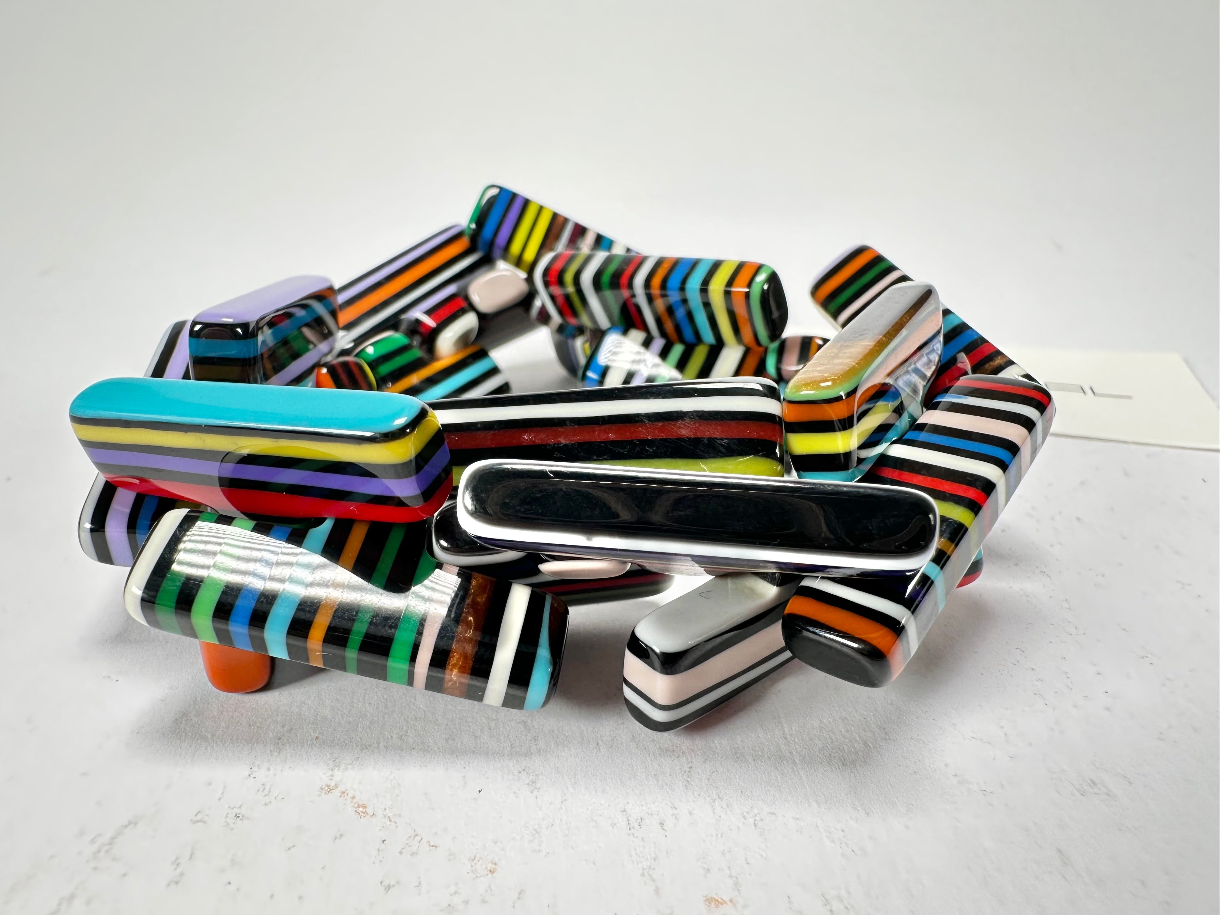 Sobral - Pop Art Noite "1WJP" Elasticated Resin Bracelet ( 003882 )