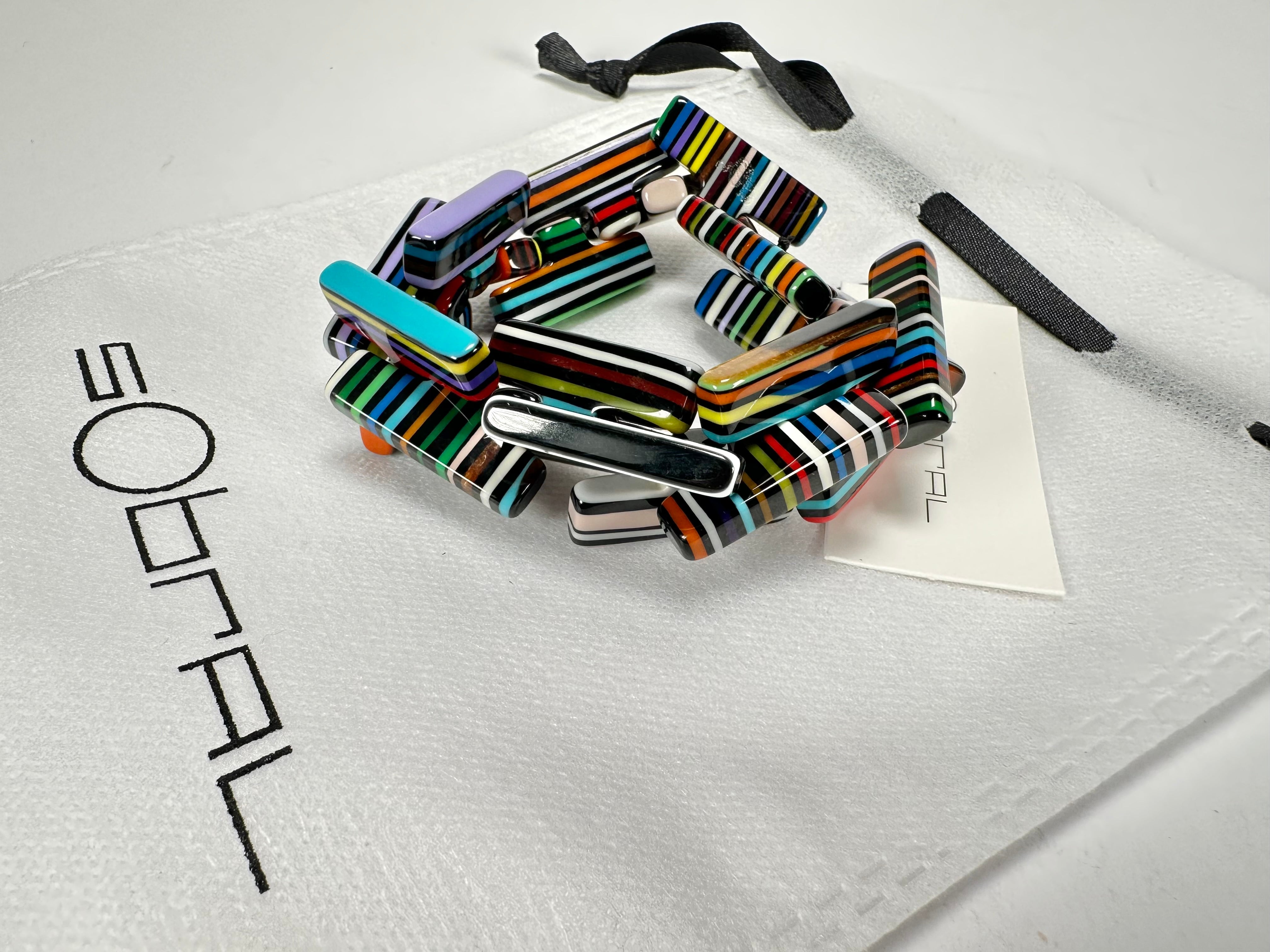 Sobral - Pop Art Noite "1WJP" Elasticated Resin Bracelet ( 003882 )