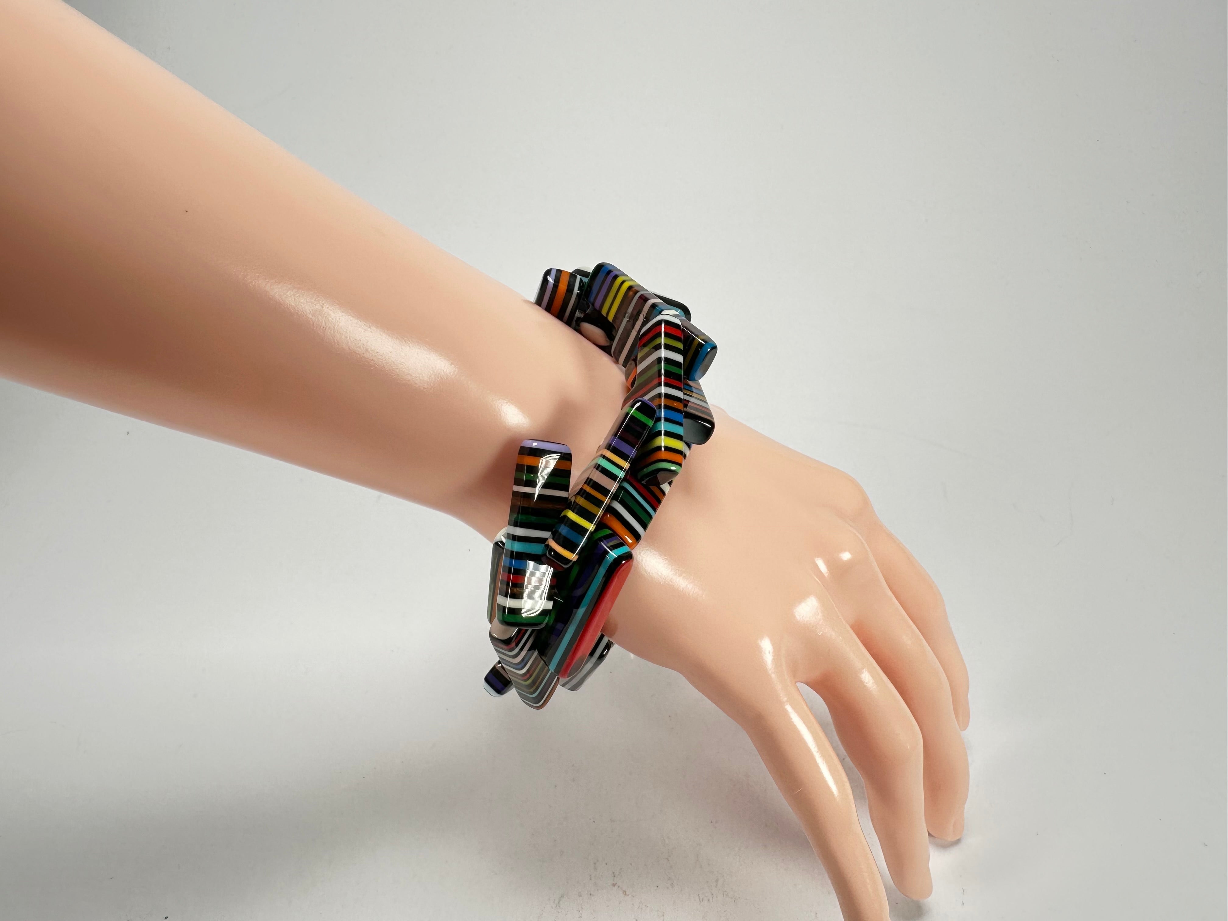 Sobral - Pop Art Noite "1WJP" Elasticated Resin Bracelet ( 003882 )