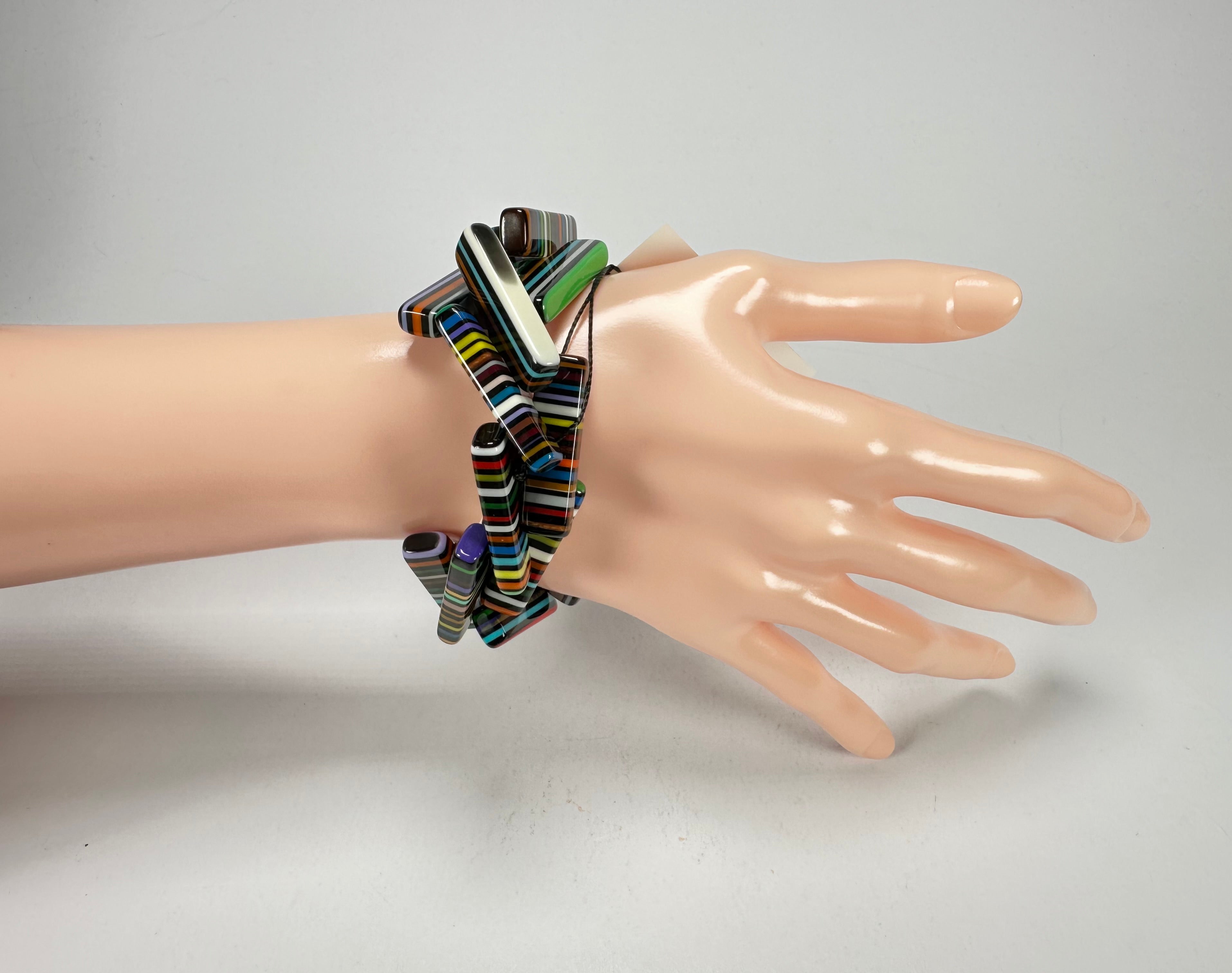 Sobral - Pop Art Noite "1WJP" Elasticated Resin Bracelet ( 003882 )