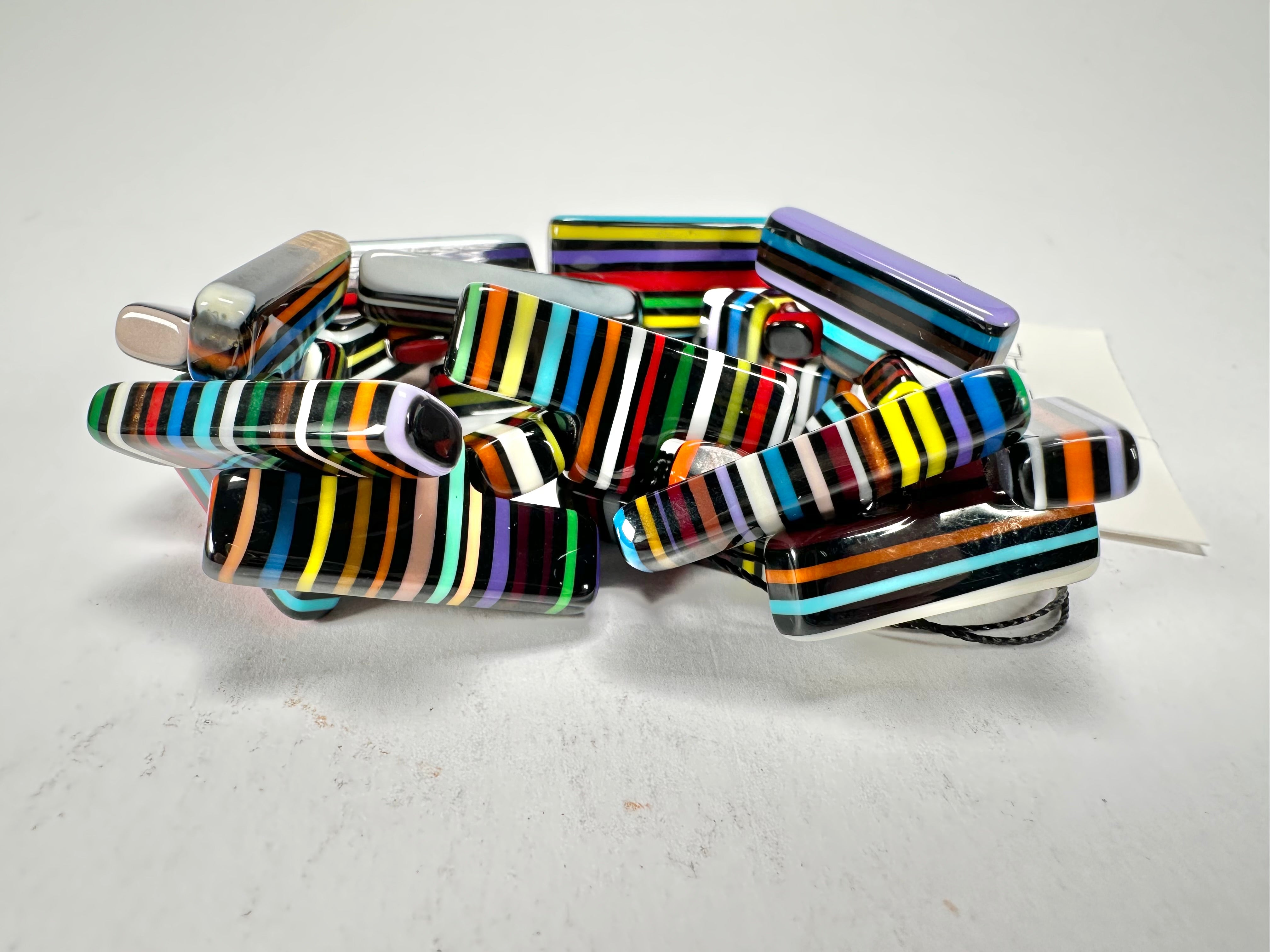 Sobral - Pop Art Noite "1WJP" Elasticated Resin Bracelet ( 003882 )