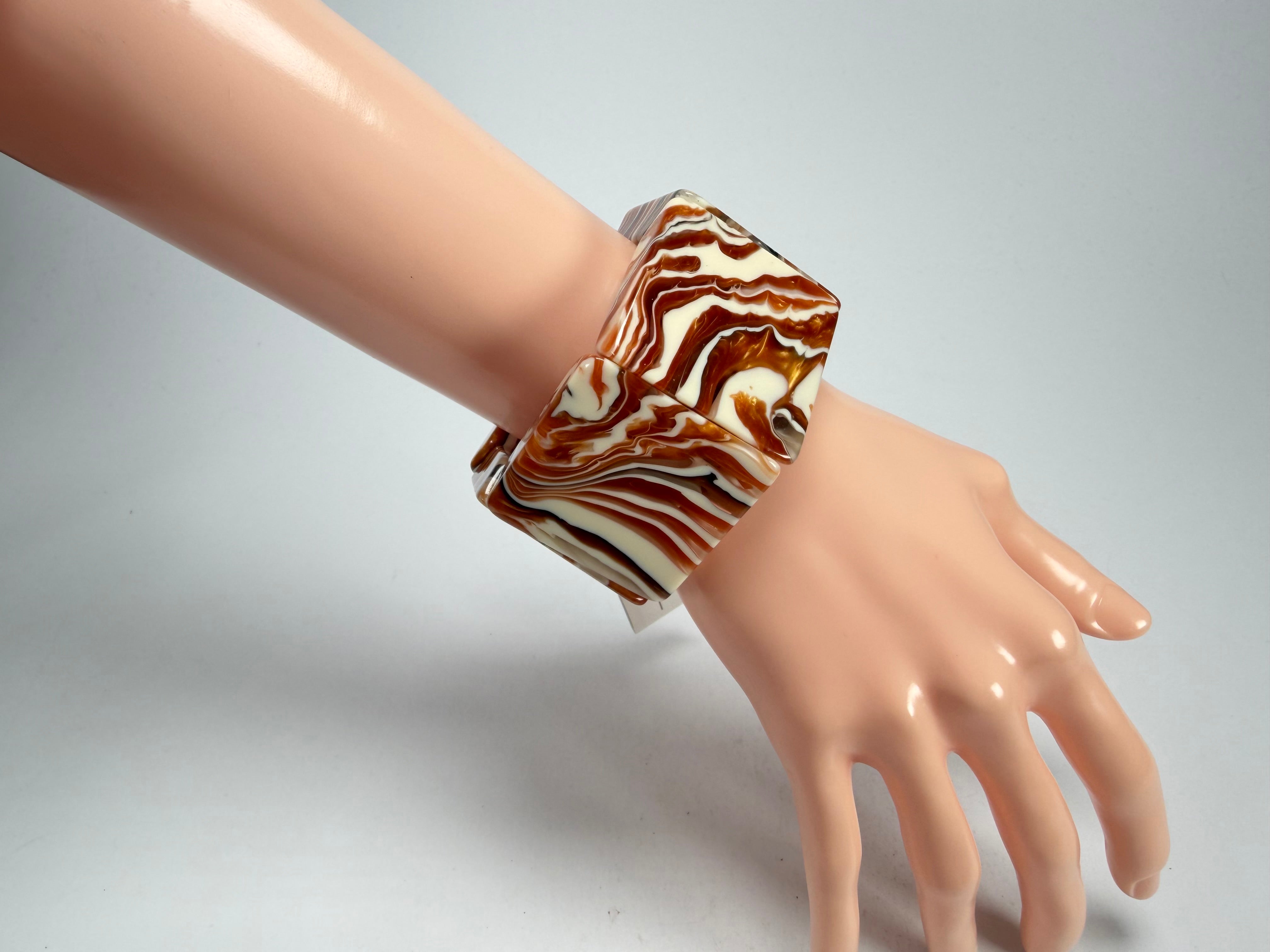 Sobral - Carmelo "Mery" Onda Creme Resin Bracelet ( 004575 )