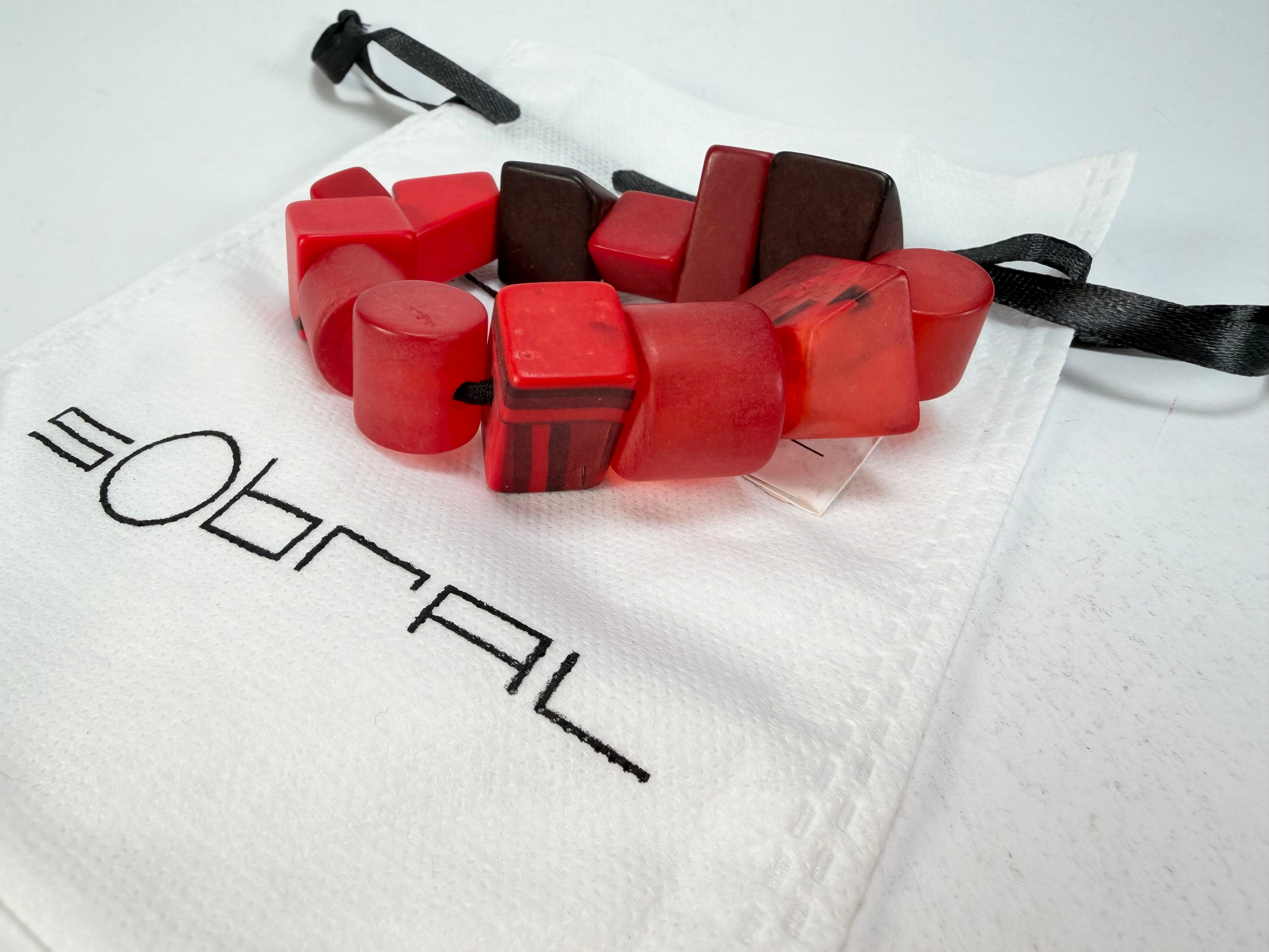 Sobral - Indiana "Vermelho" Red Mix Elasticated Resin Bracelet ( 000210 )