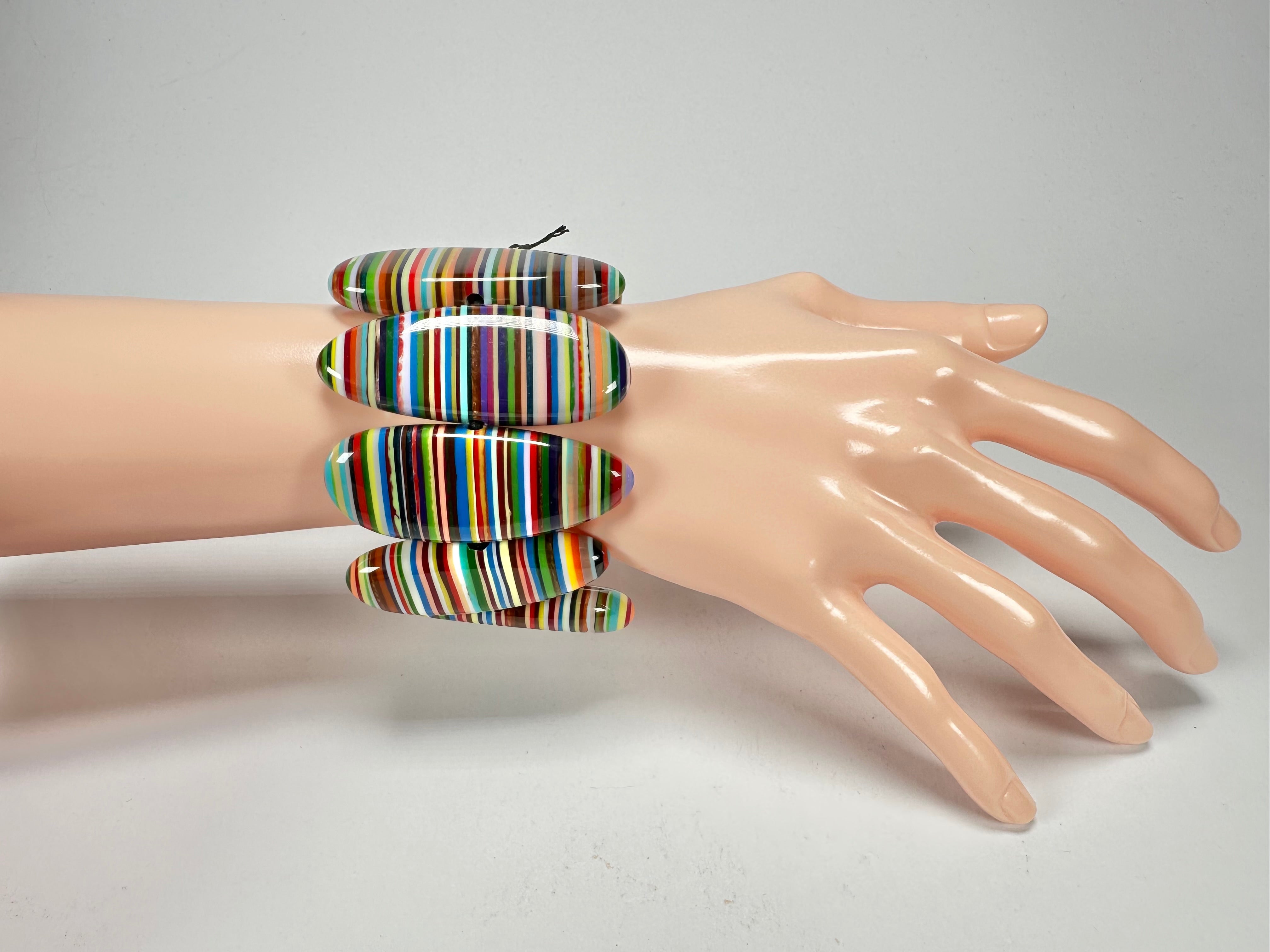 Sobral - Pop Art "Pipe" Elasticated Resin Bracelet ( 005424 )