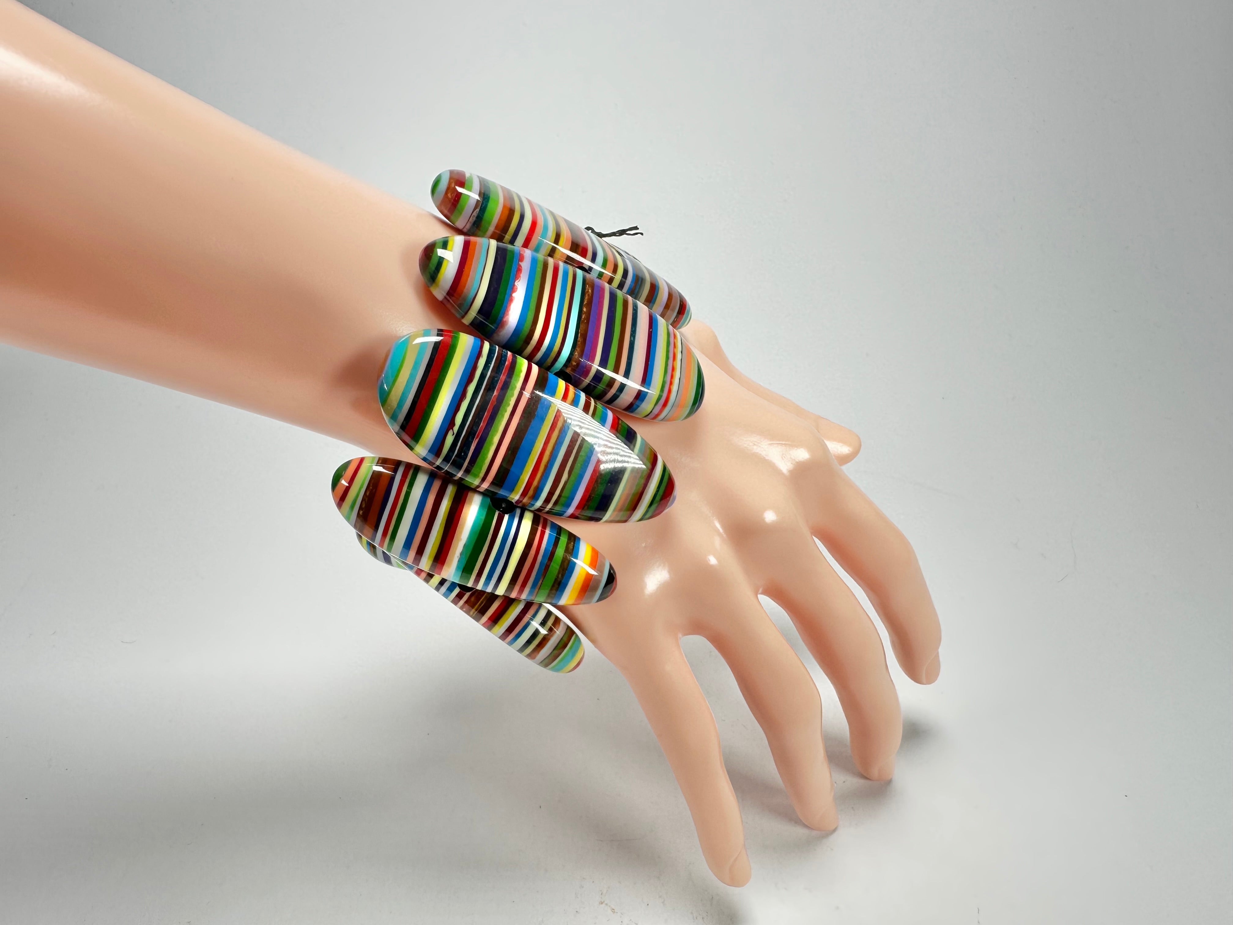 Sobral - Pop Art "Pipe" Elasticated Resin Bracelet ( 005424 )