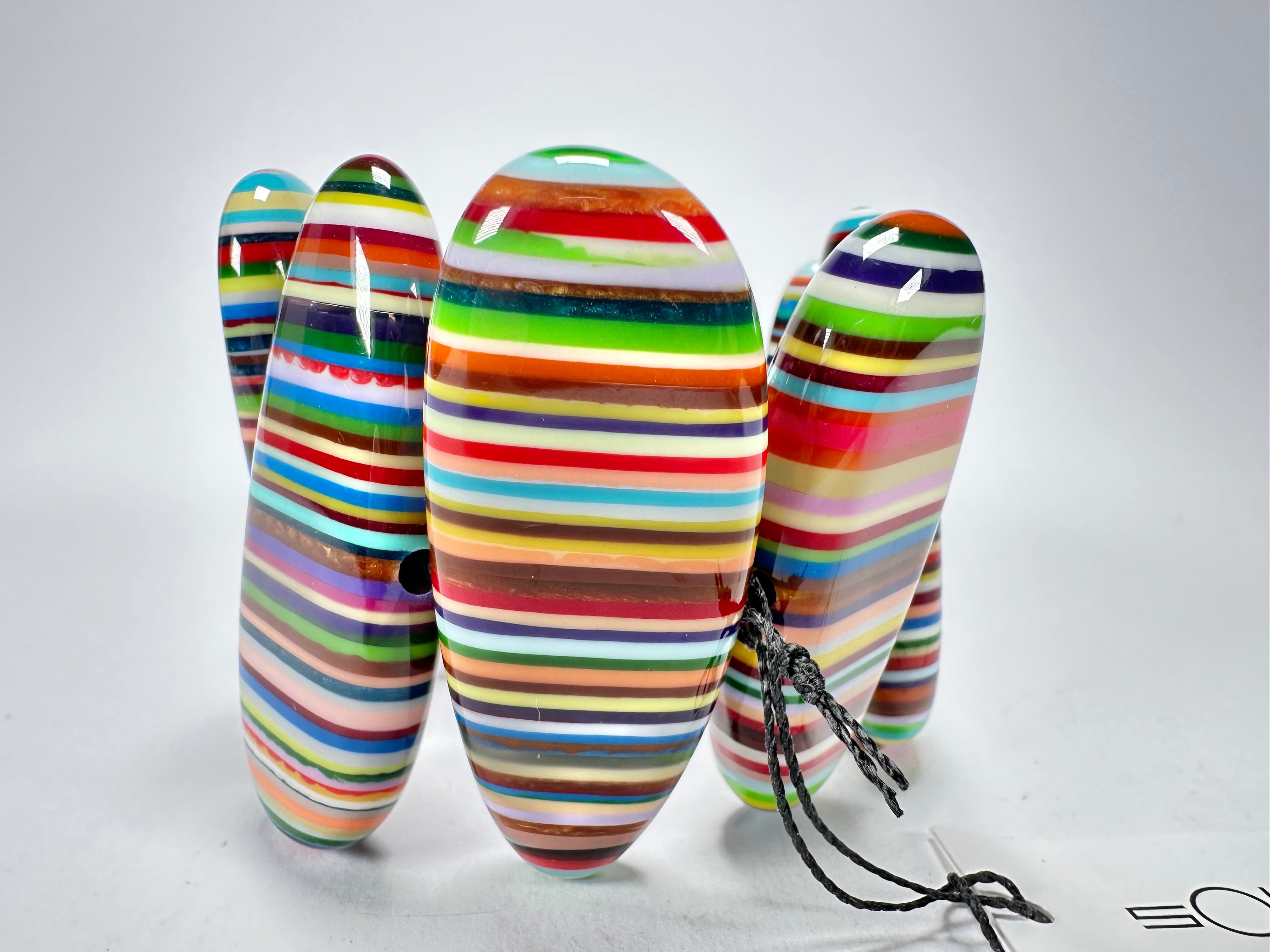 Sobral - Pop Art "Pipe" Elasticated Resin Bracelet ( 005424 )