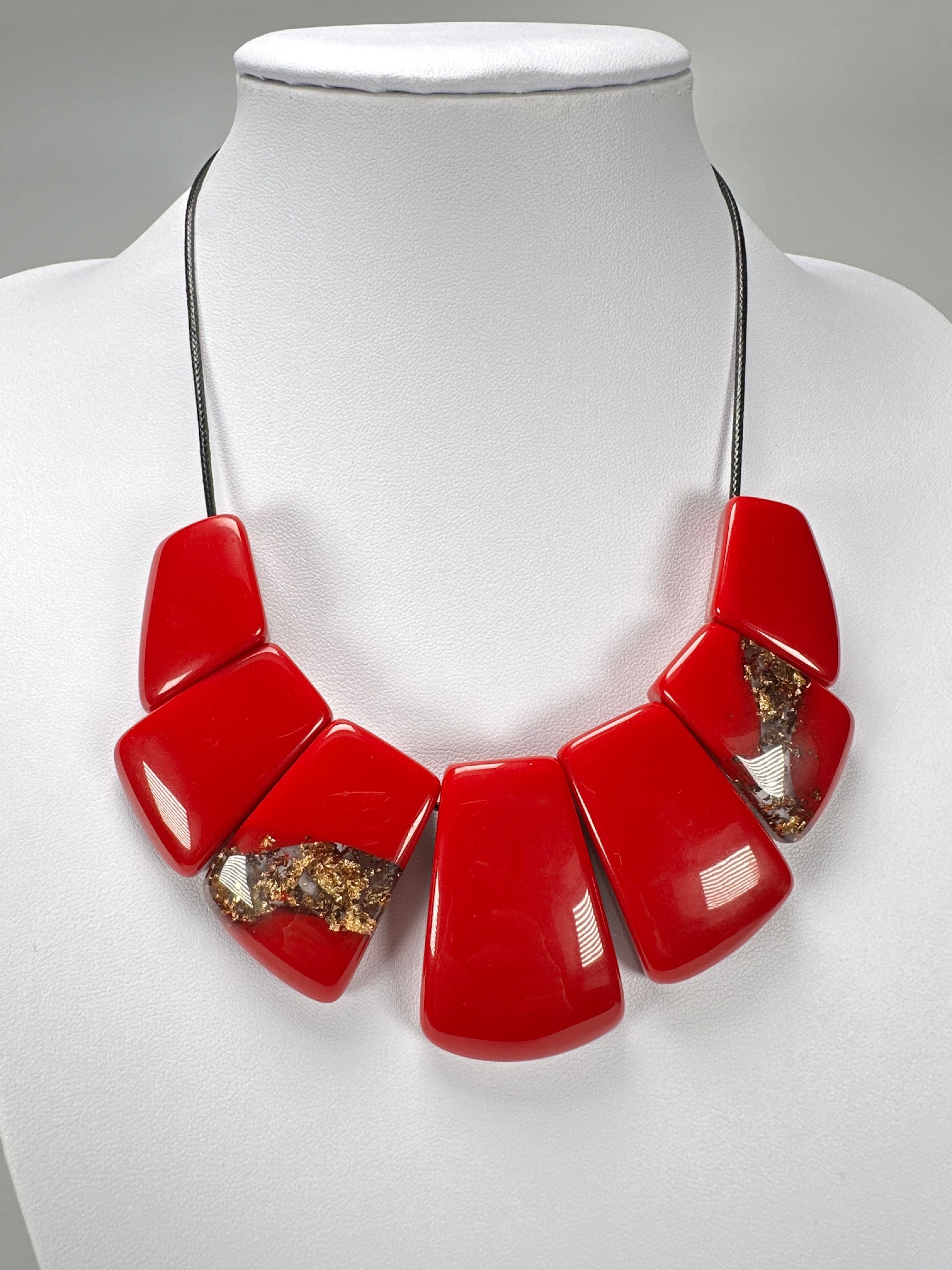 Sobral - Metalique Orlando "Rimla" Red Resin Necklace ( 004144 )