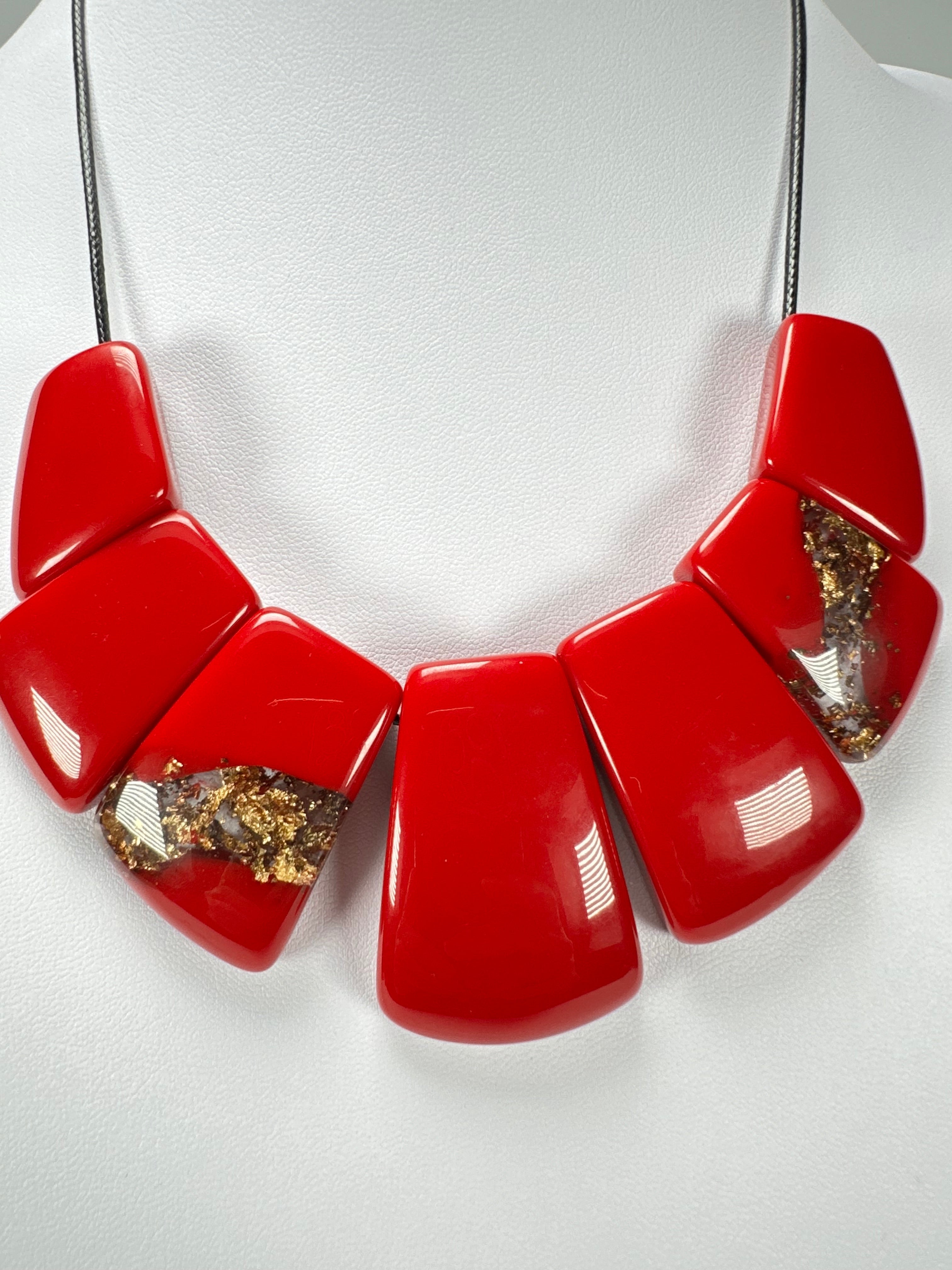 Sobral - Metalique Orlando "Rimla" Red Resin Necklace ( 004144 )