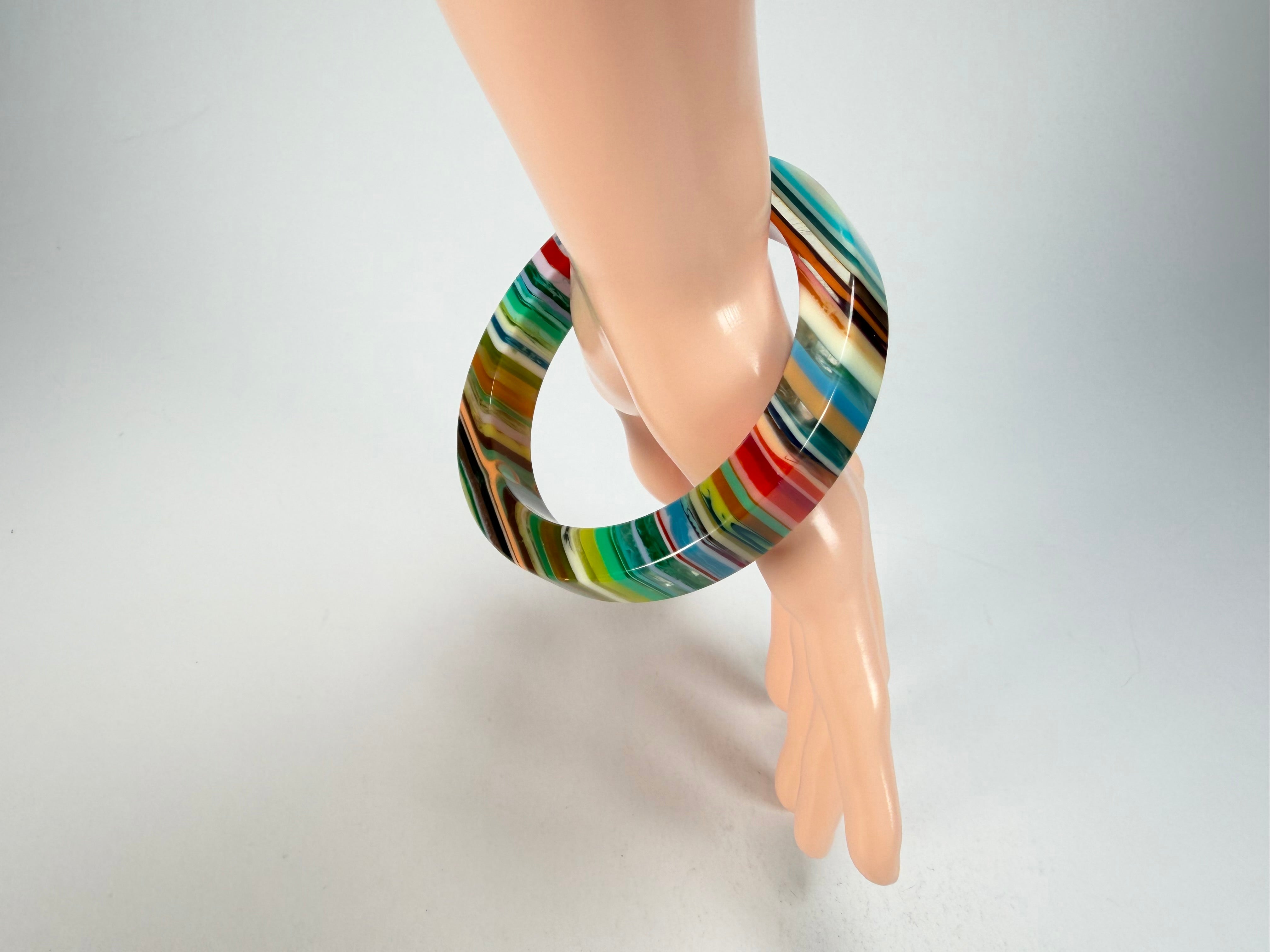 R Sobral - Liquorice Pop Art Solid Retro Resin Bangle ( * Rare * )