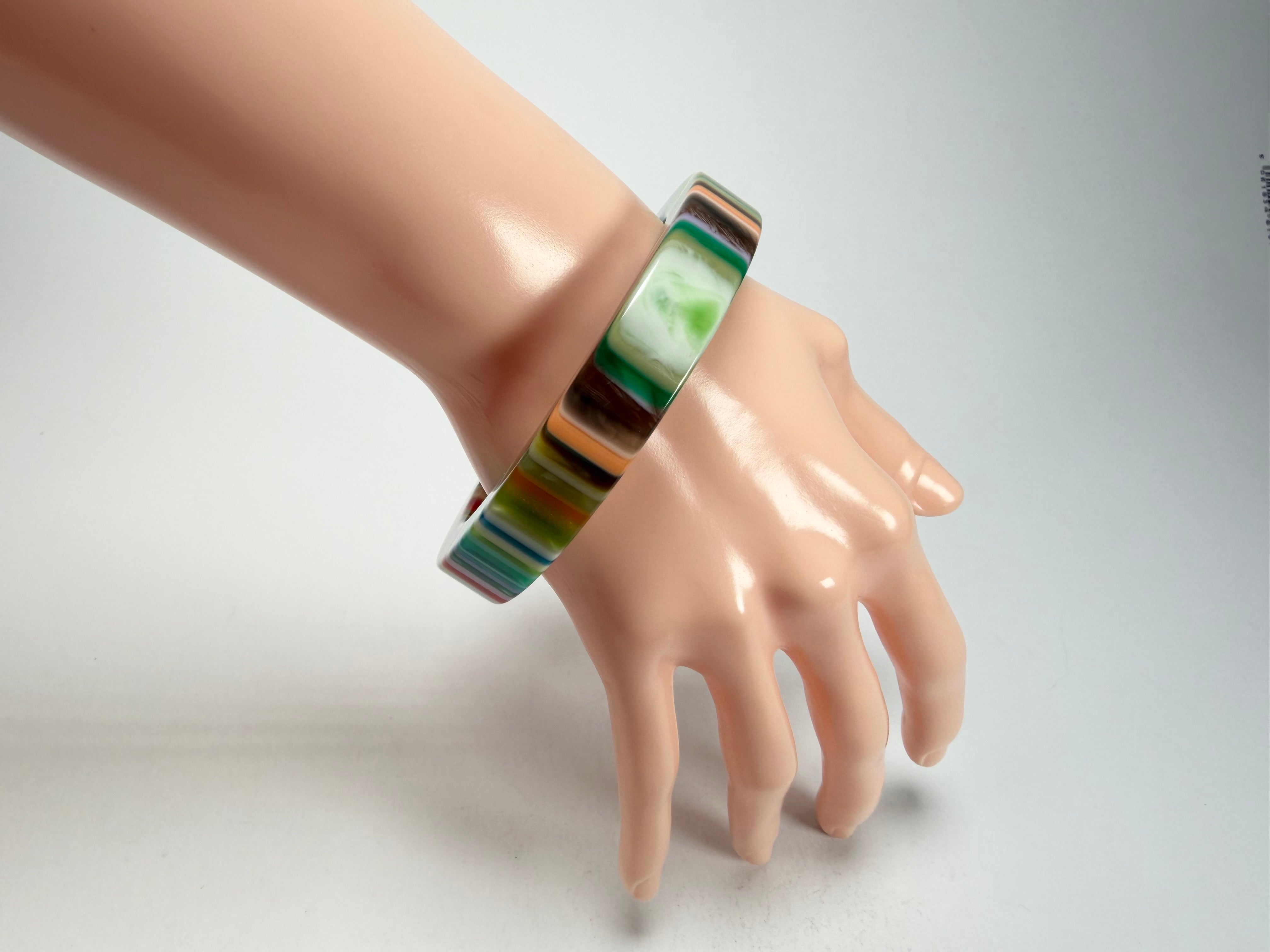 R Sobral - Liquorice Pop Art Solid Retro Resin Bangle ( * Rare * )