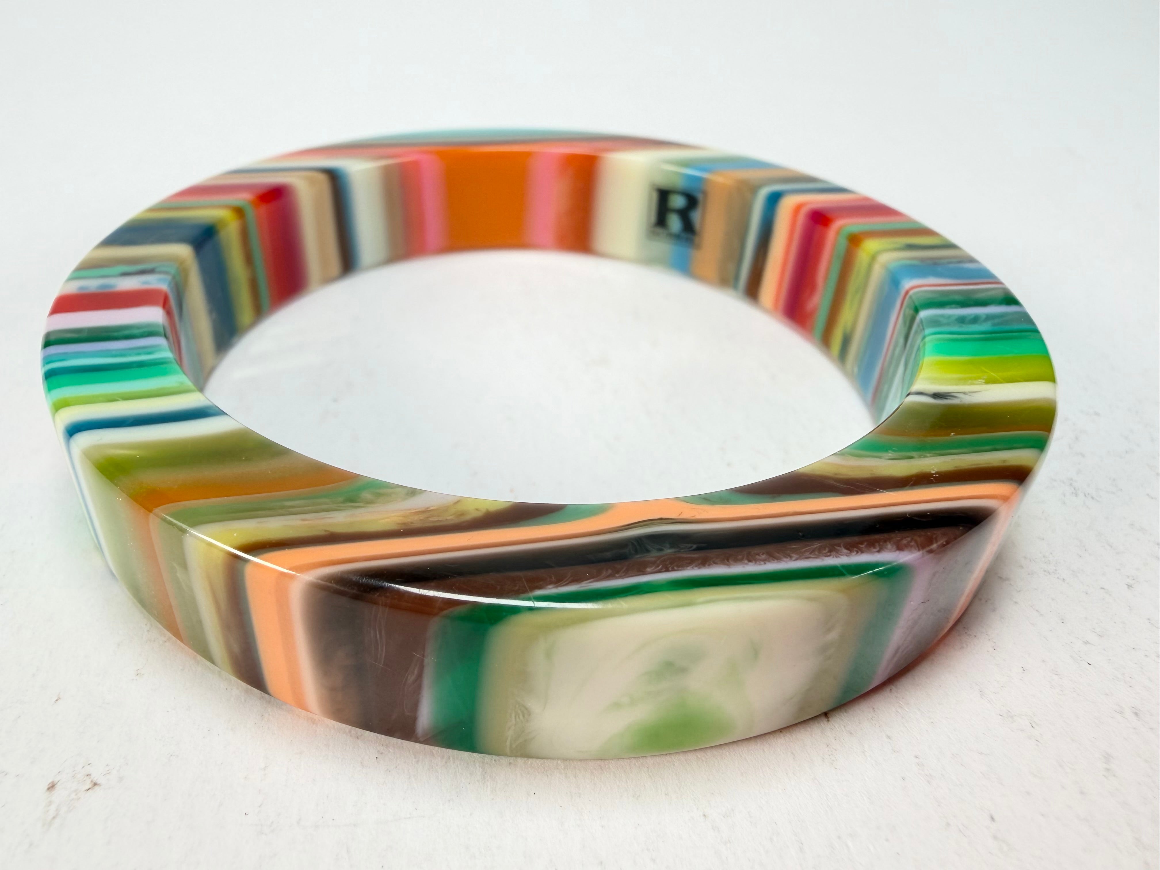 R Sobral - Liquorice Pop Art Solid Retro Resin Bangle ( * Rare * )