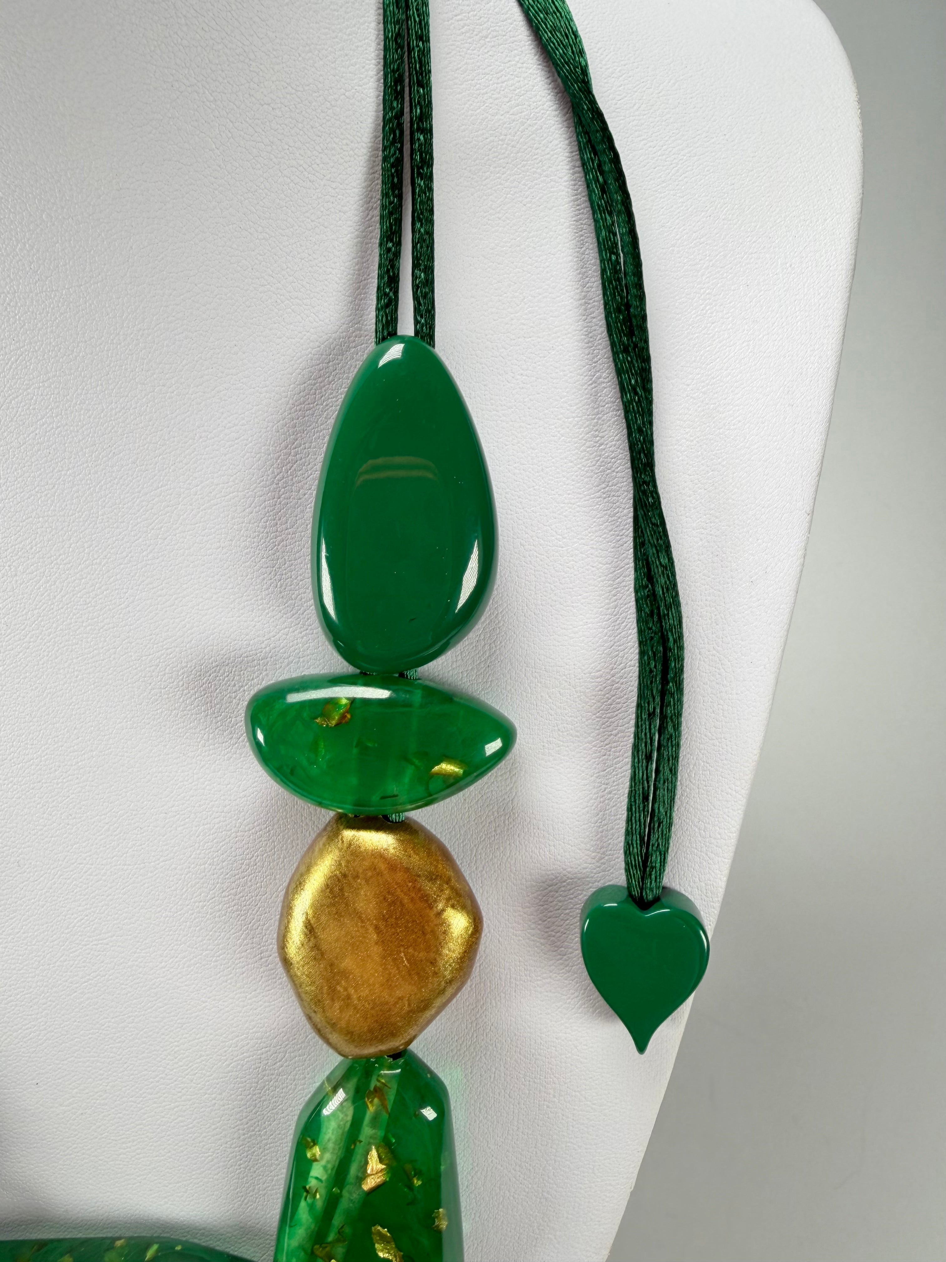 Zsiska - Pyrite "Prue Leith" Emerald with Gold Flakes Resin Necklace ( P200101GREEQ10 )
