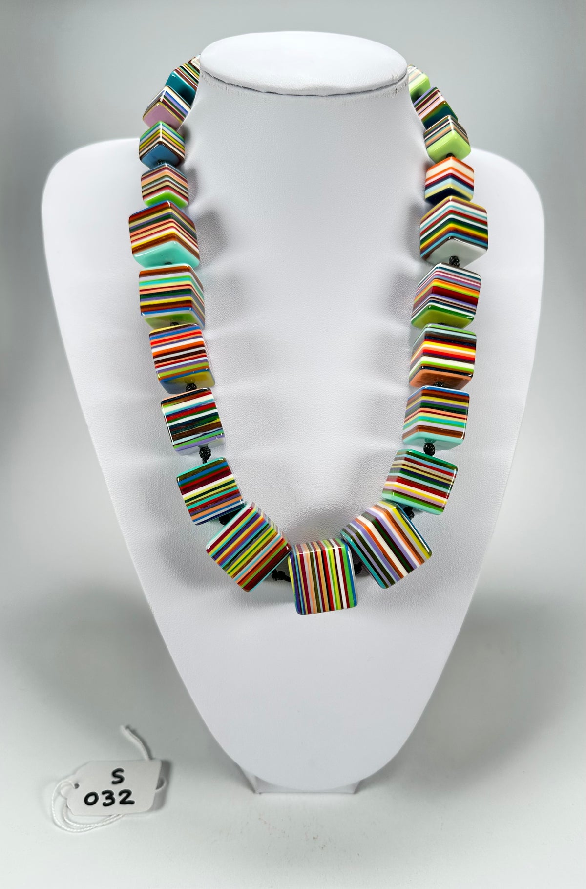 Sobral - Pop Art "K" Multi Cubes Resin Necklace ( 003624 )