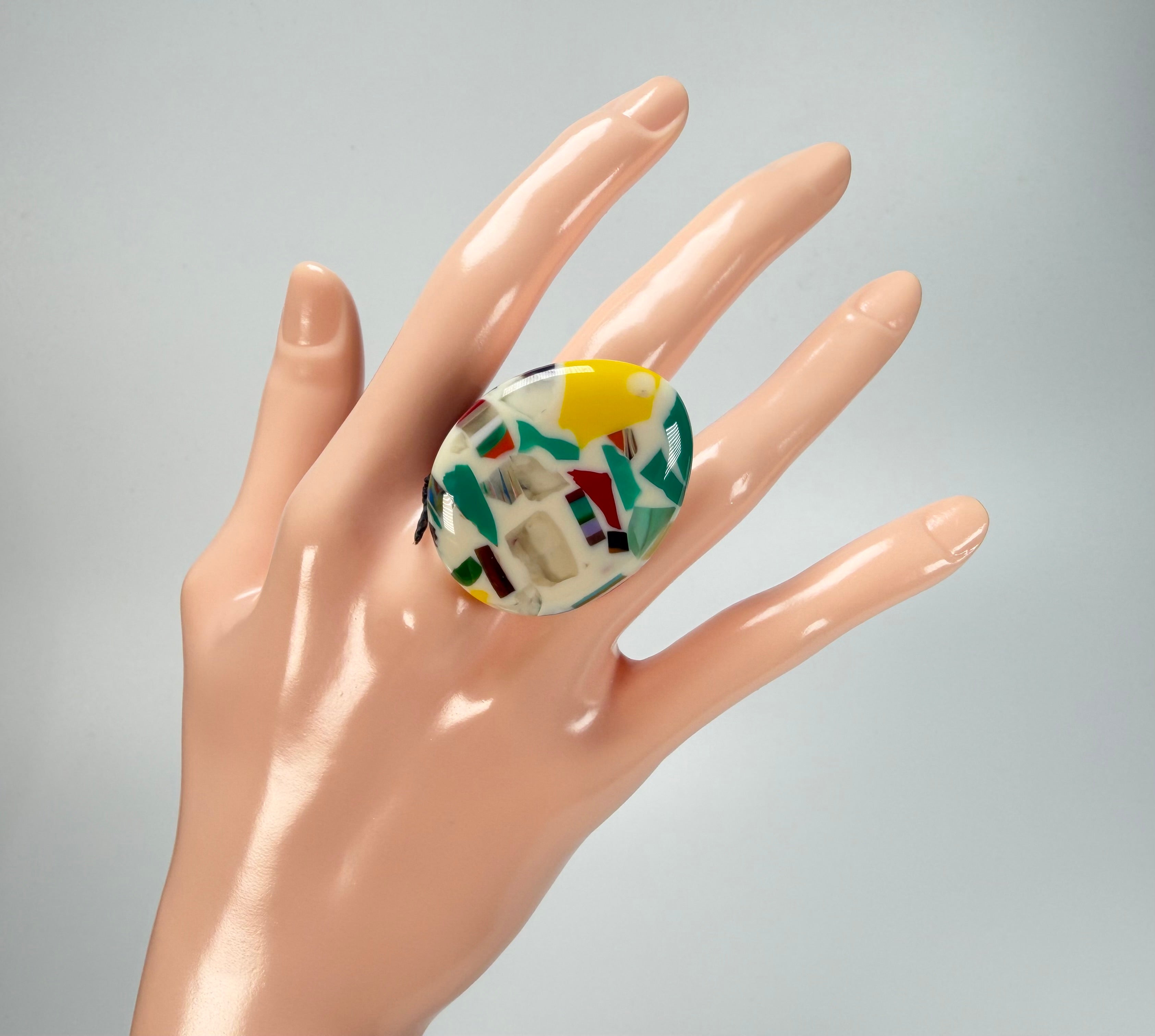 Sobral - Caillou Marfim "Poesia" Resin Ring ( 003597 ) - Size UK S / US 9