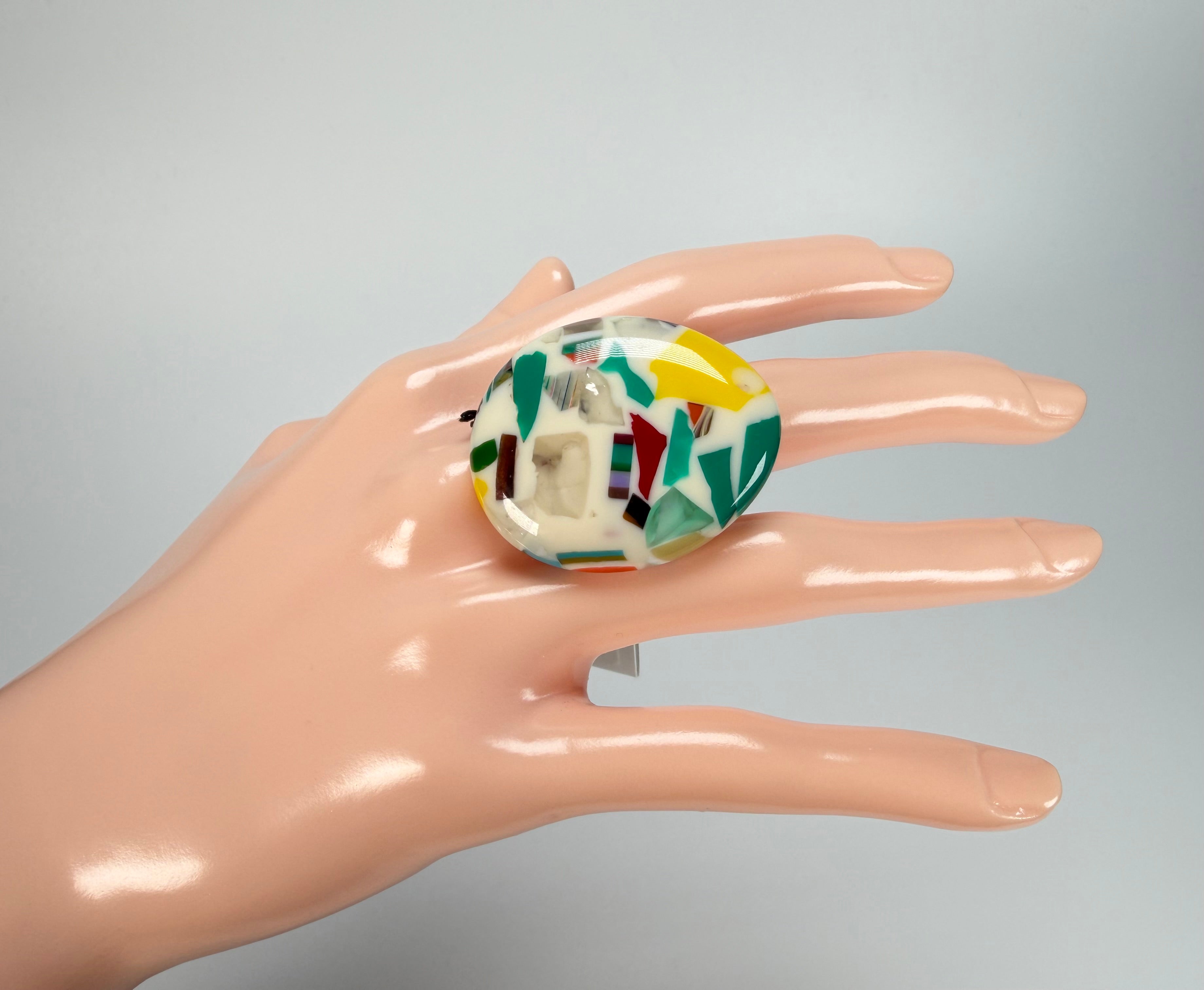 Sobral - Caillou Marfim "Poesia" Resin Ring ( 003597 ) - Size UK S / US 9