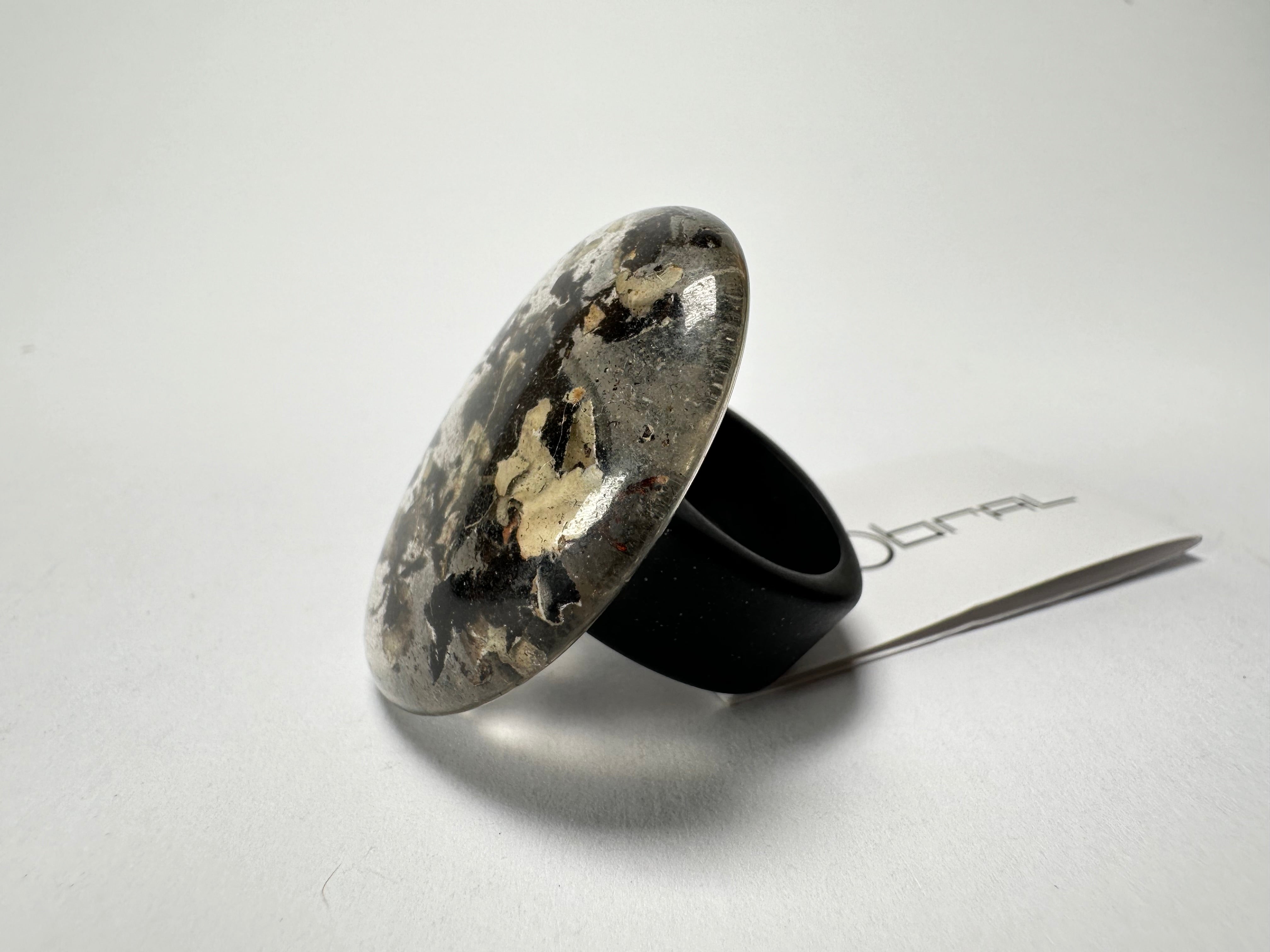 Sobral - Seweed "Poesia Efeito" Resin Ring ( 003597 ) - Size UK N / US 6.5