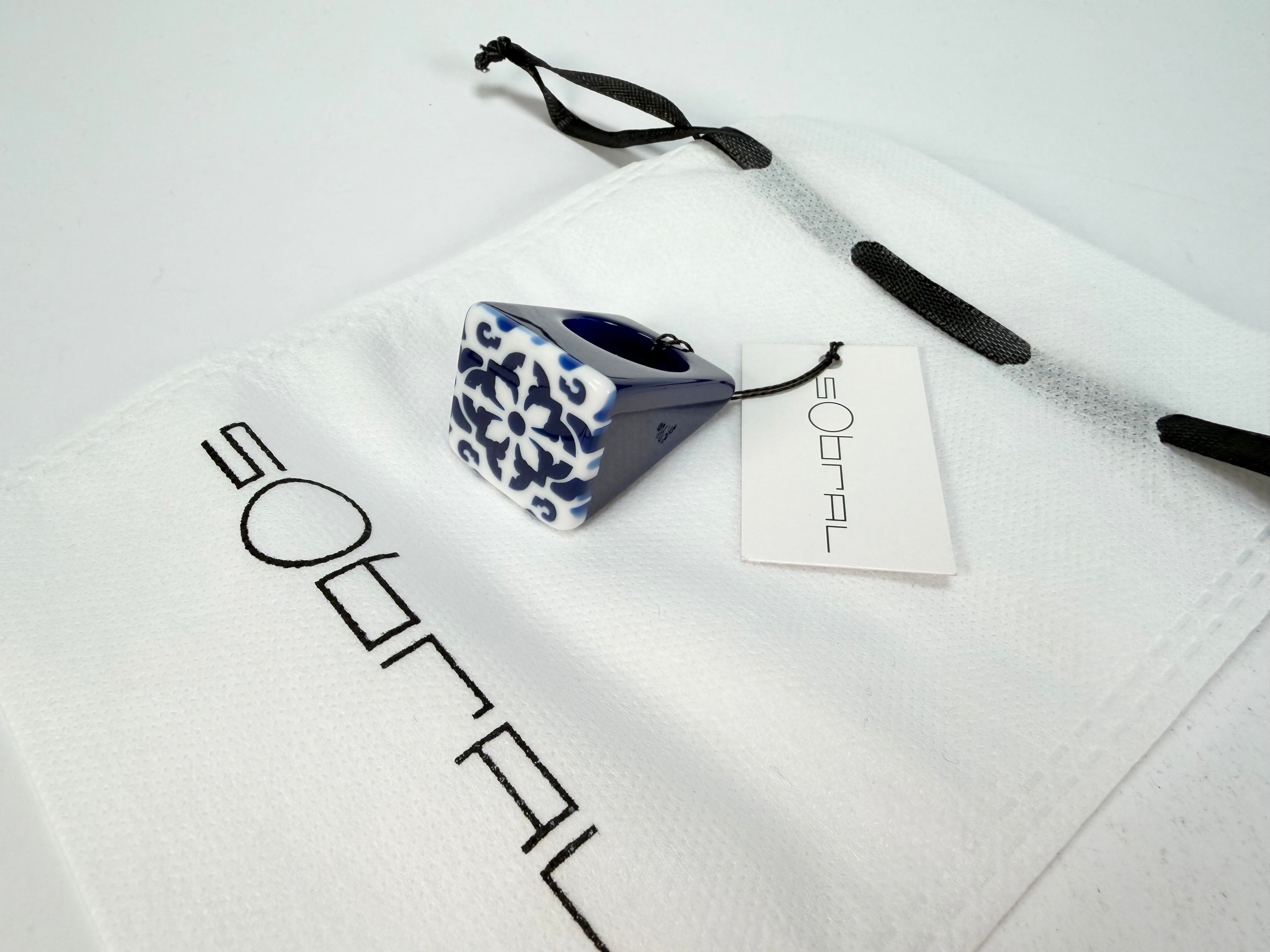 Sobral - Lisboa "Belém" Resin Ring ( 005478 ) - Size UK R / US 9