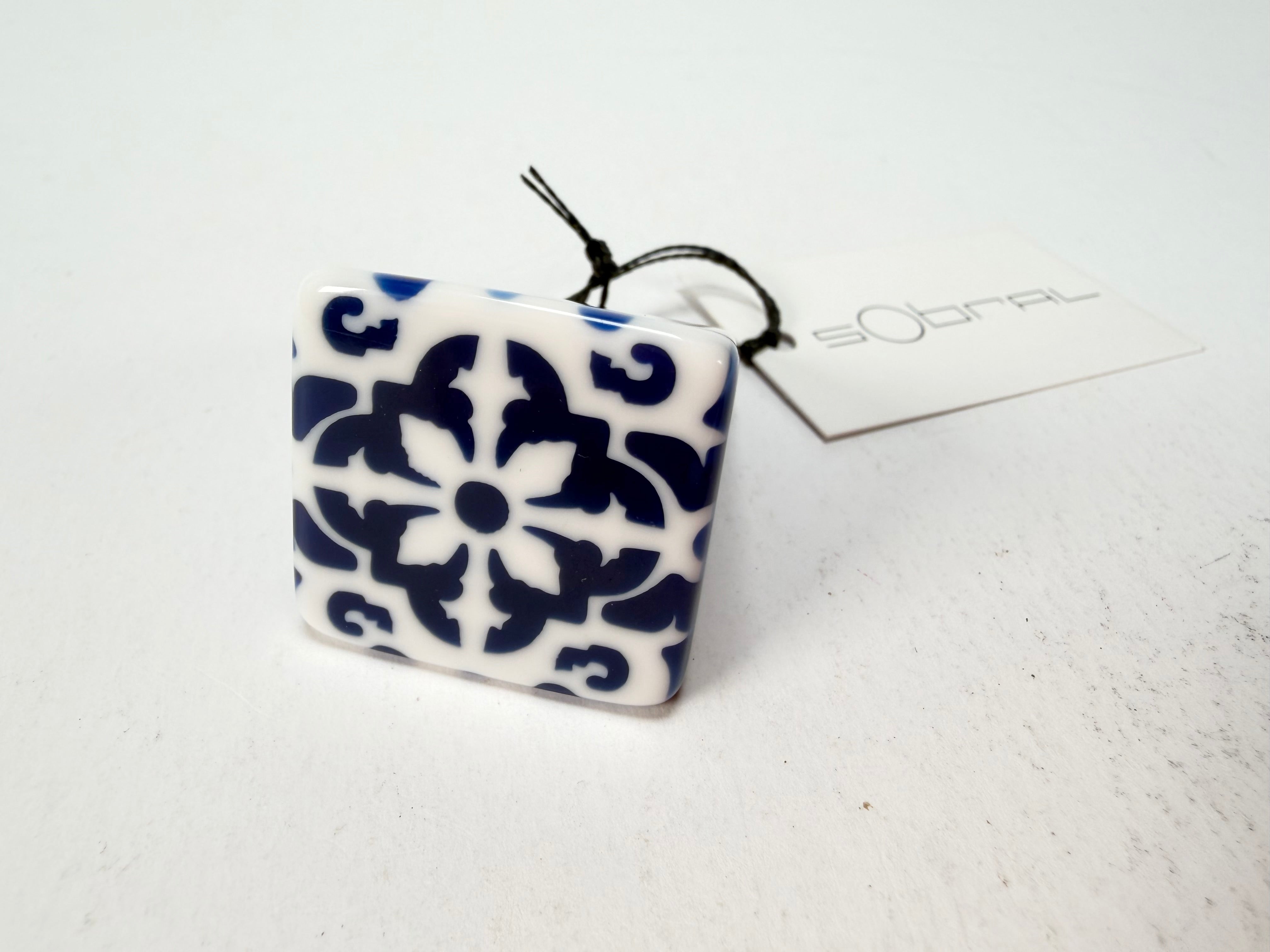 Sobral - Lisboa "Belém" Resin Ring ( 005478 ) - Size UK R / US 9