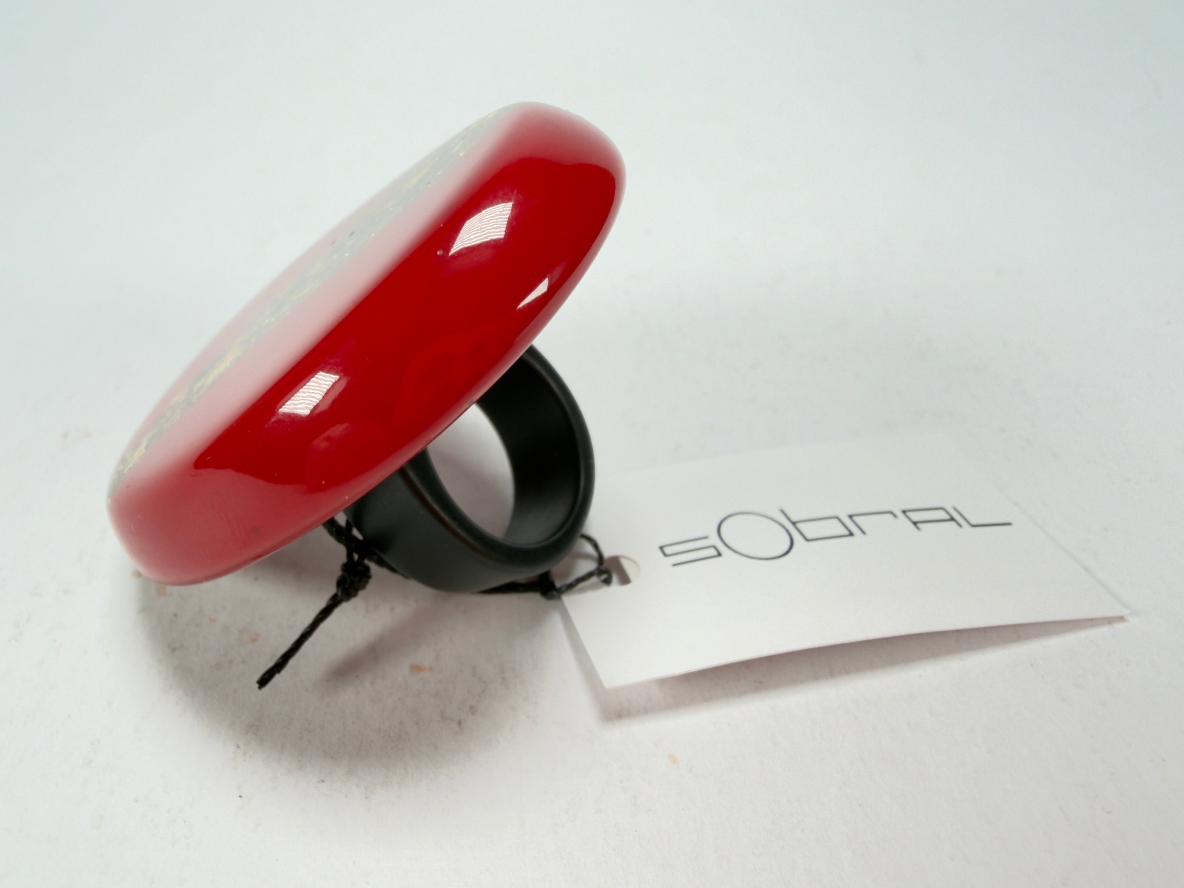 Sobral - Metalique "Munique" Orlando Red Resin Ring ( 005145 ) - Size UK N  / 7 US