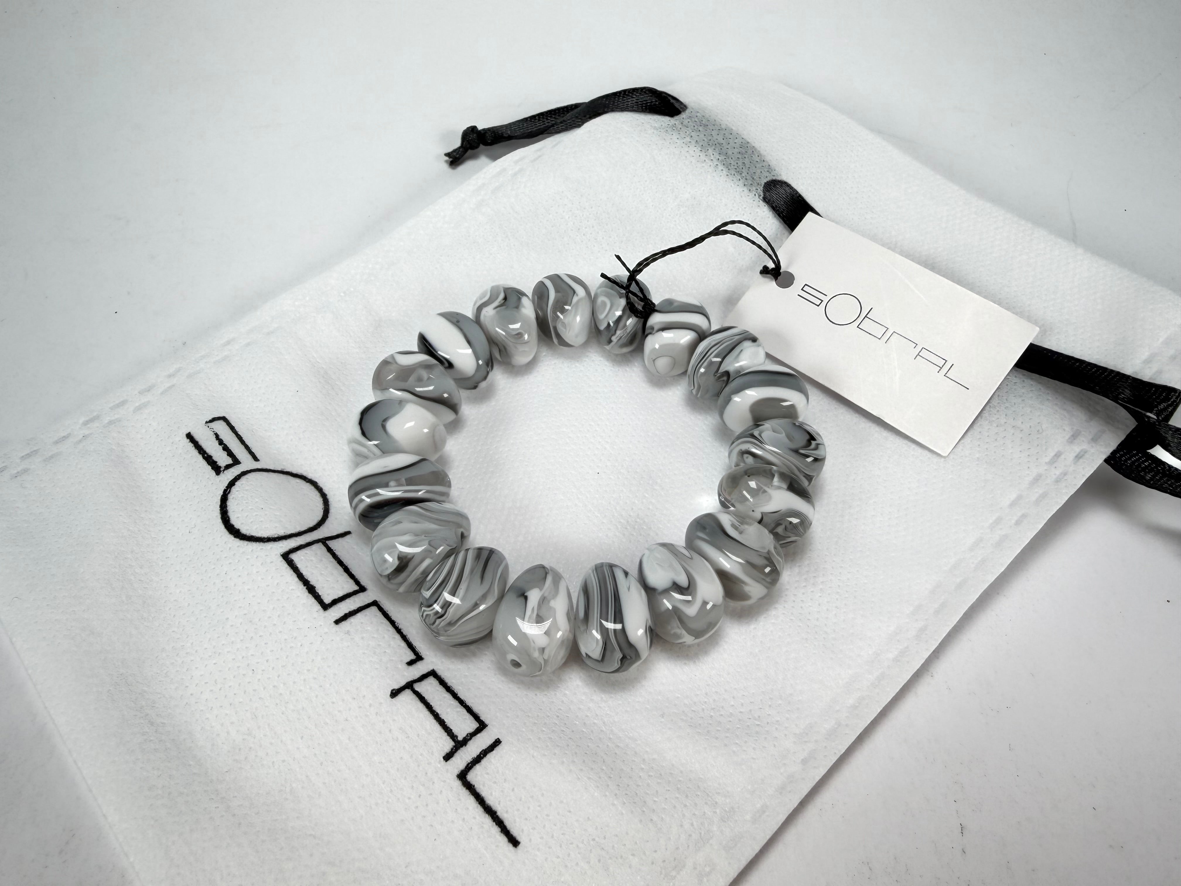 Sobral - Onda Gelo "Mini Pebbles" Studio Creation Elasticated Resin Bracelet ( 000000 )