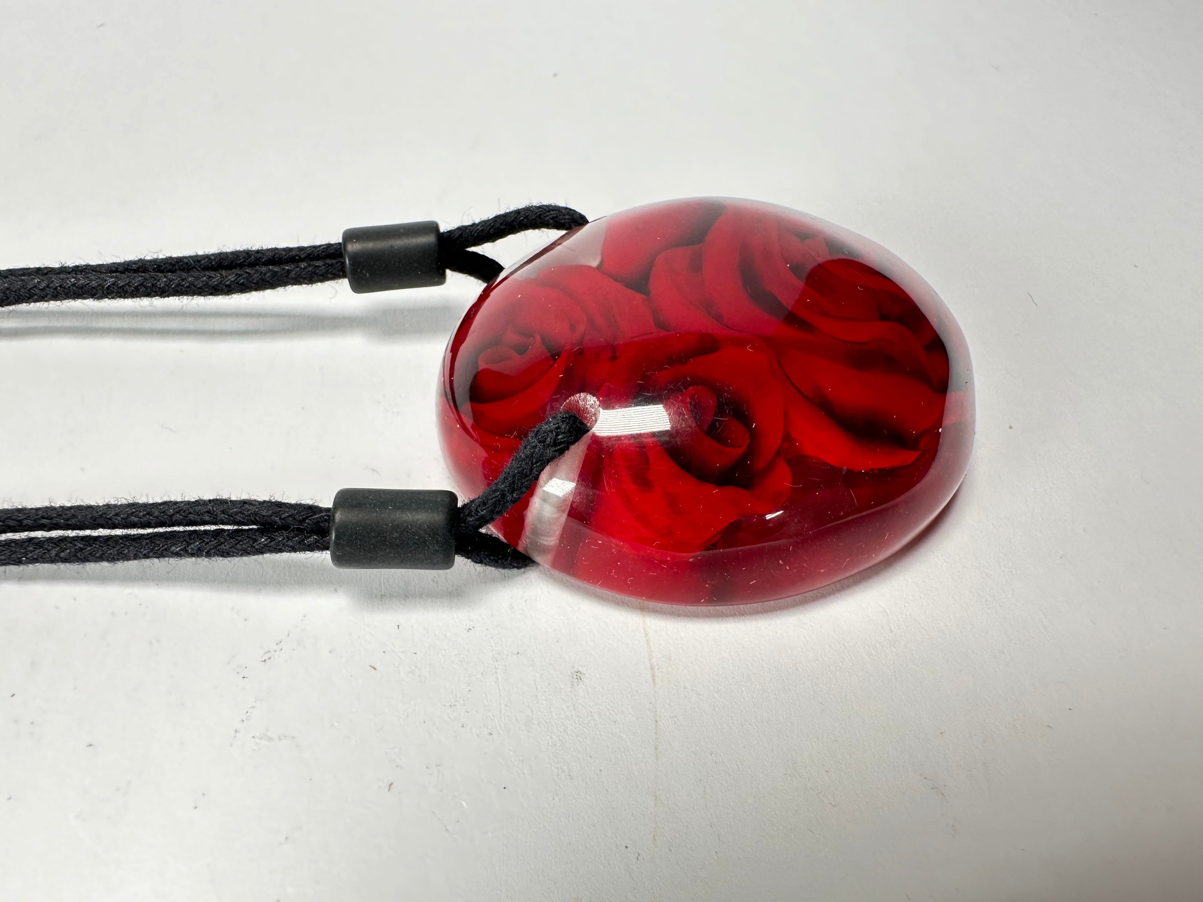 Sobral - Roses "Vega" Resin Necklace ( 003848 )