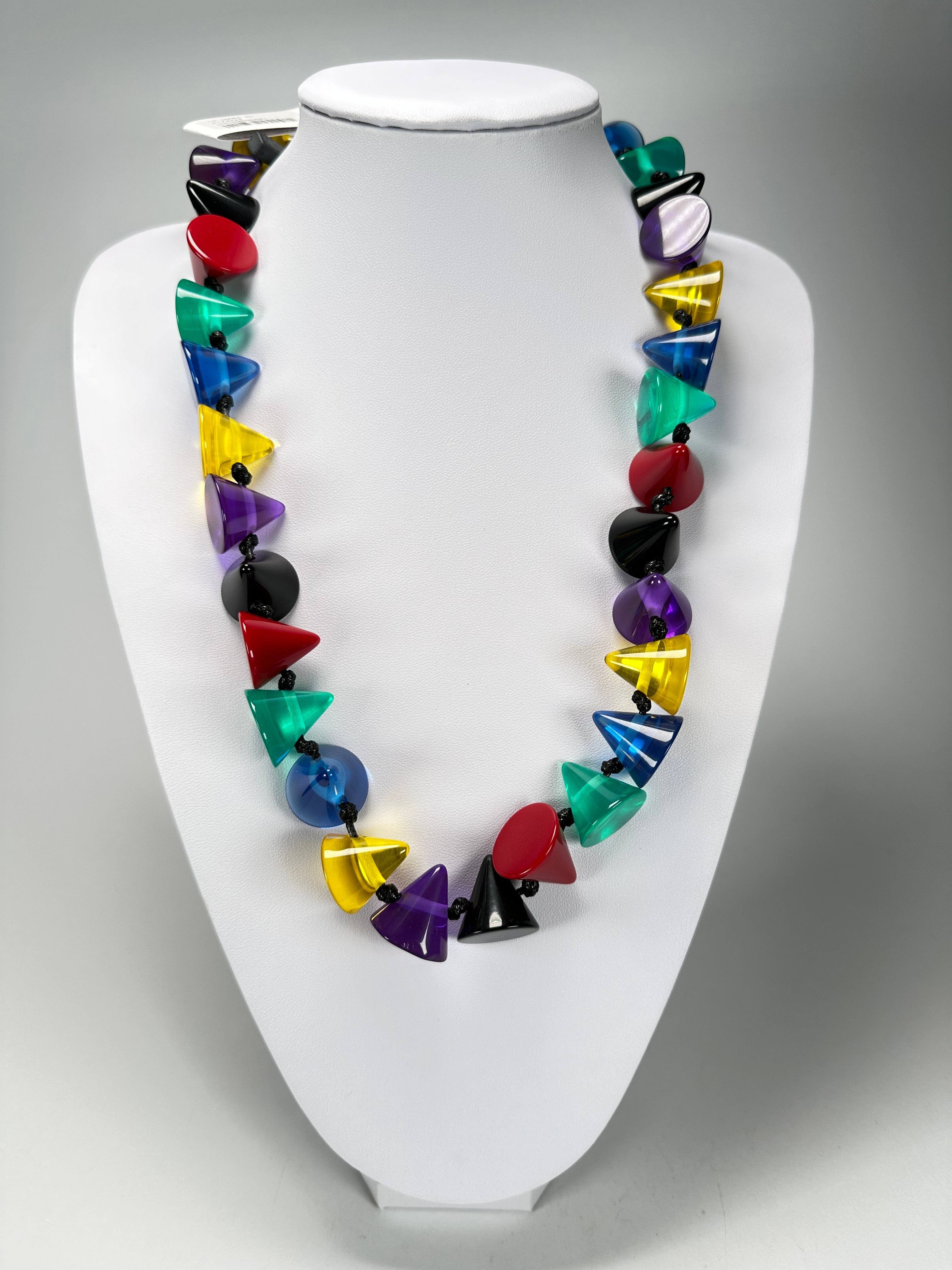 Sobral - Mix 2023 "Cones MD" Resin Necklace ( 005368 )