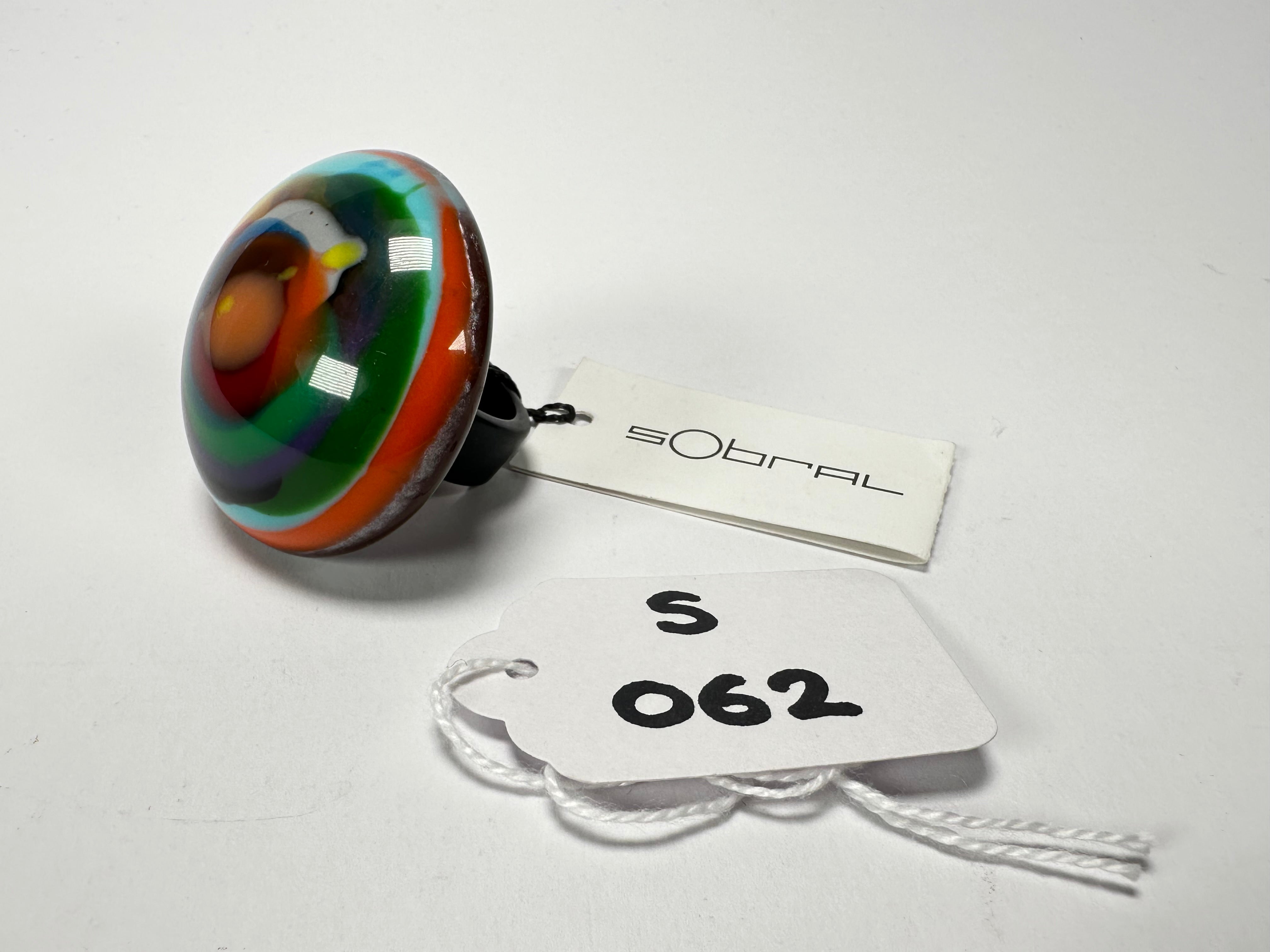 Sobral - Multi-Colour "Moscou K" Resin Ring ( 003605 ) - Size UK Q / US 8