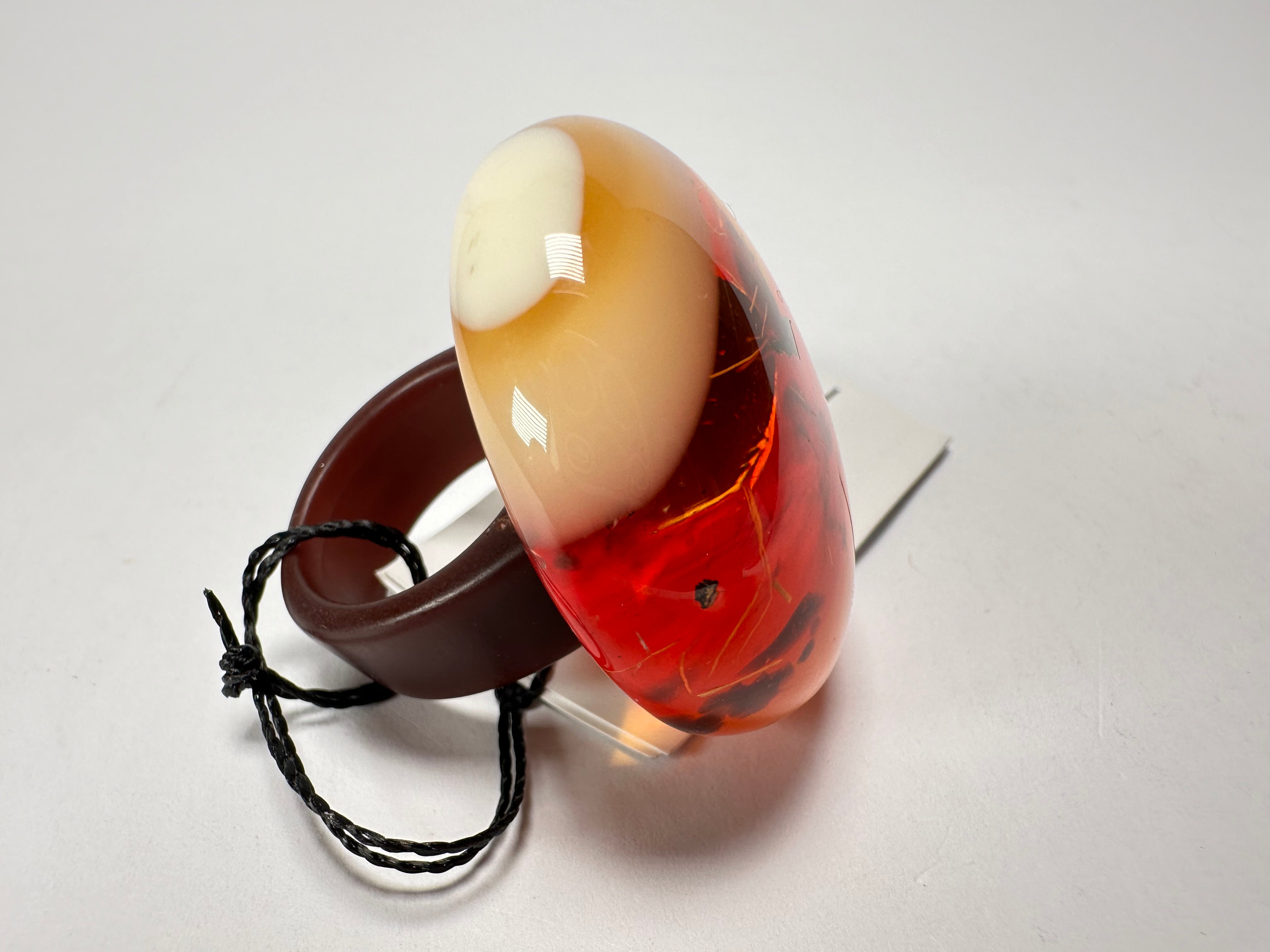 Sobral - Eco Amber "Onda" Resin Ring ( 005324 ) - Size UK P  / US 8