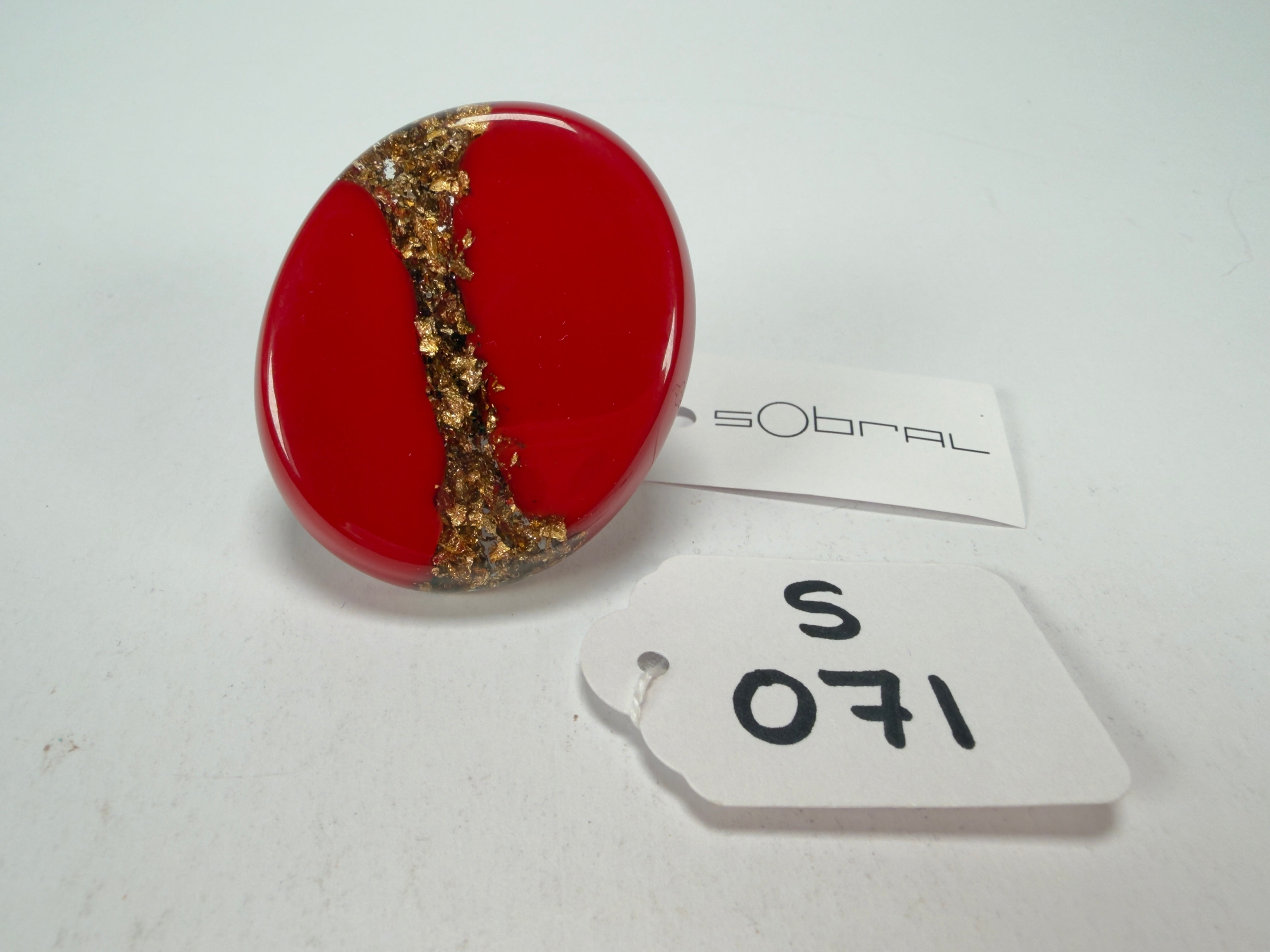 Sobral - Metalique "Munique" Orlando Red Resin Ring ( 005145 ) - Size UK N / 7 US