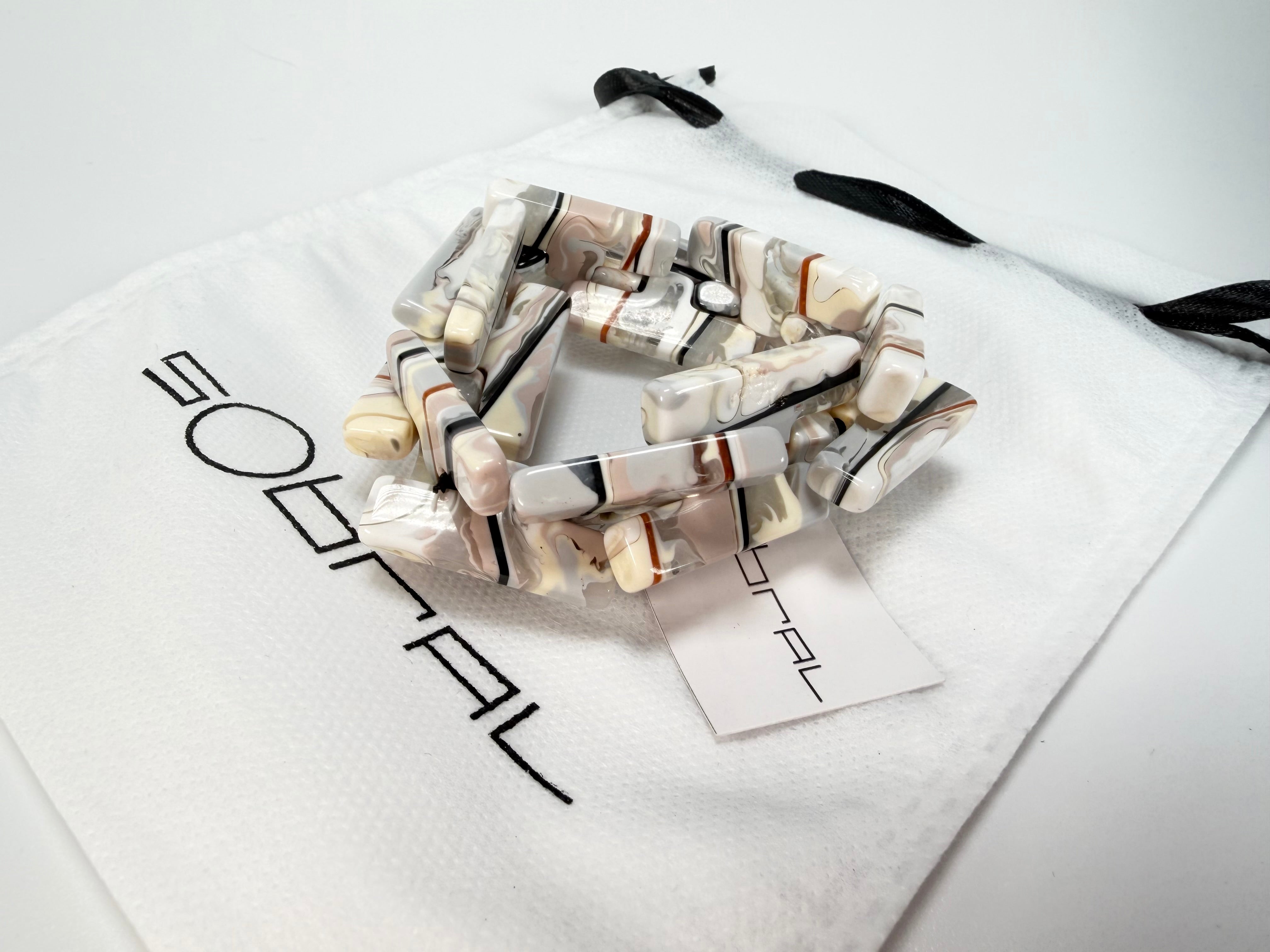 Sobral - Lágrima D'or "1WJP" Elasticated Resin Bracelet ( 003882 )