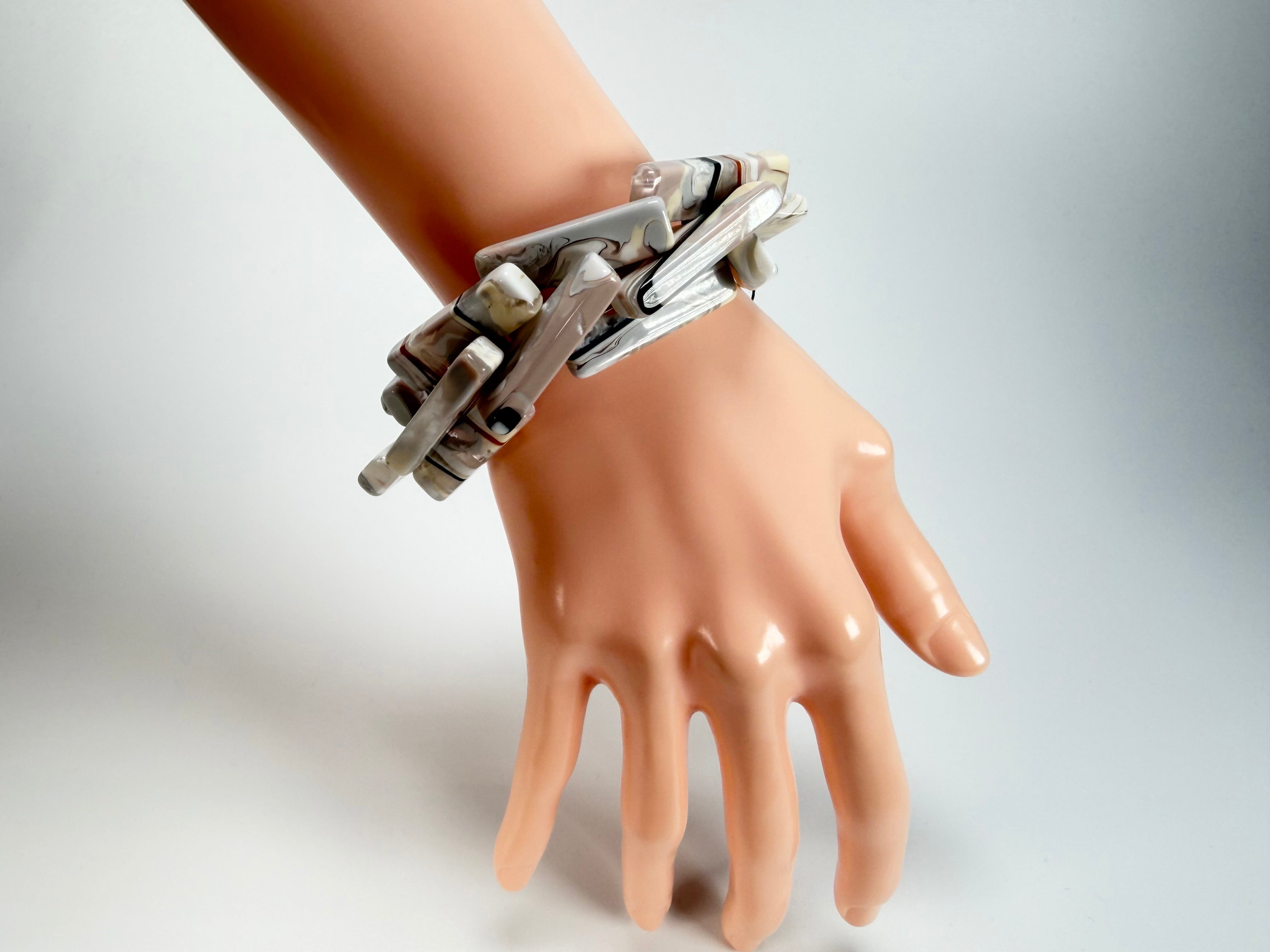 Sobral - Lágrima D'or "1WJP" Elasticated Resin Bracelet ( 003882 )