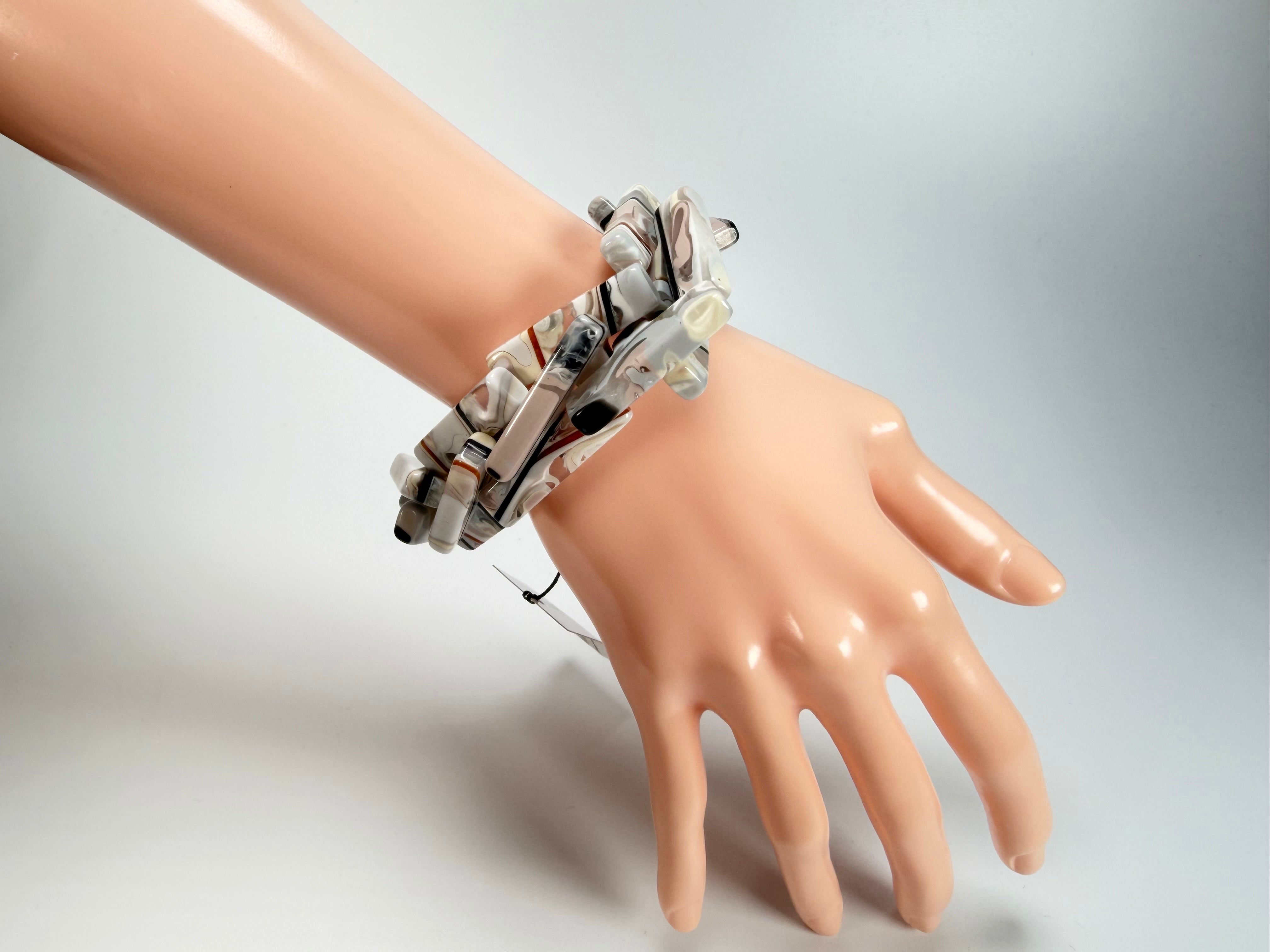 Sobral - Lágrima D'or "1WJP" Elasticated Resin Bracelet ( 003882 )