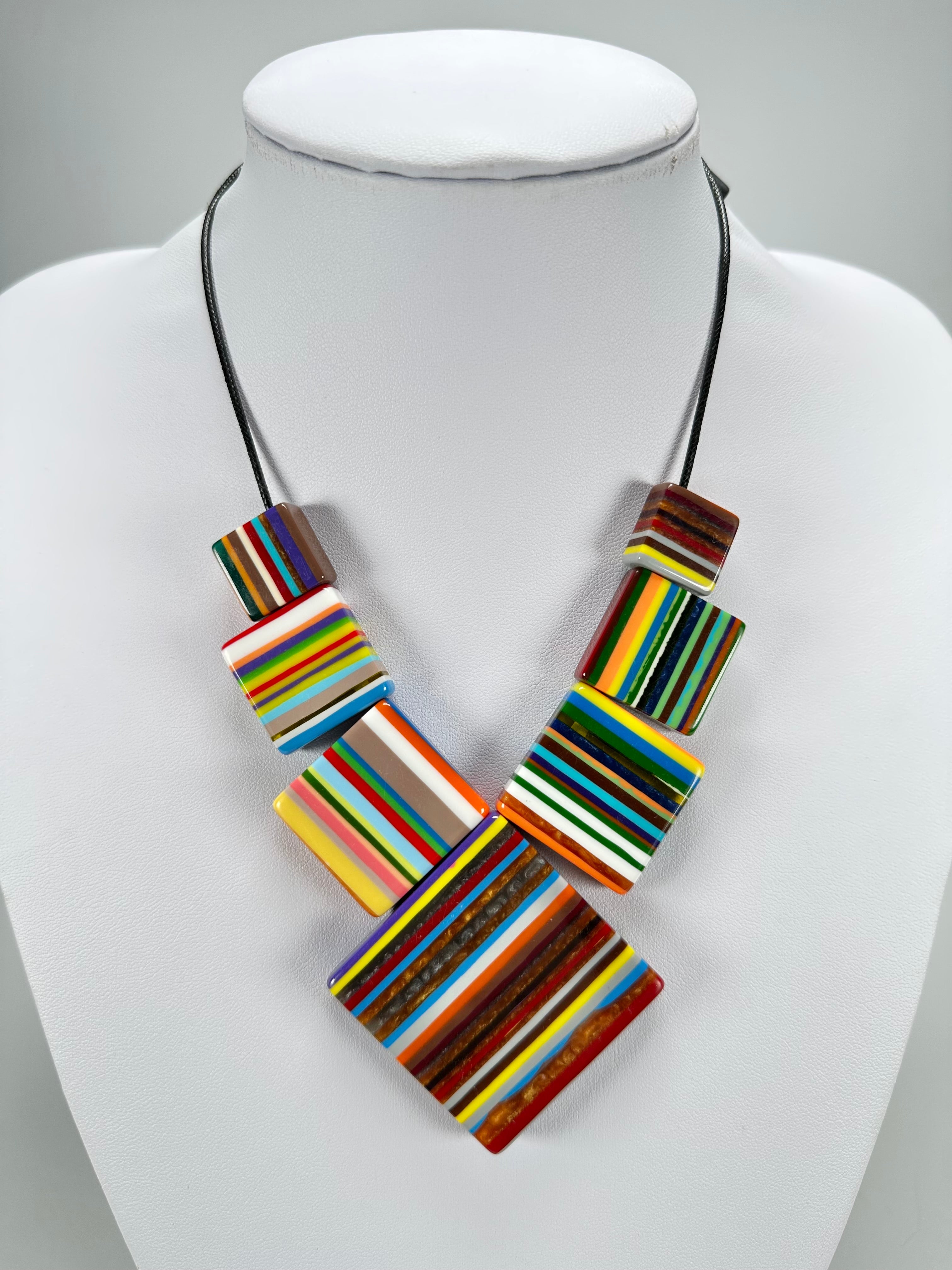 Sobral - Pop Art "Jackson" Resin Necklace ( 004295 )