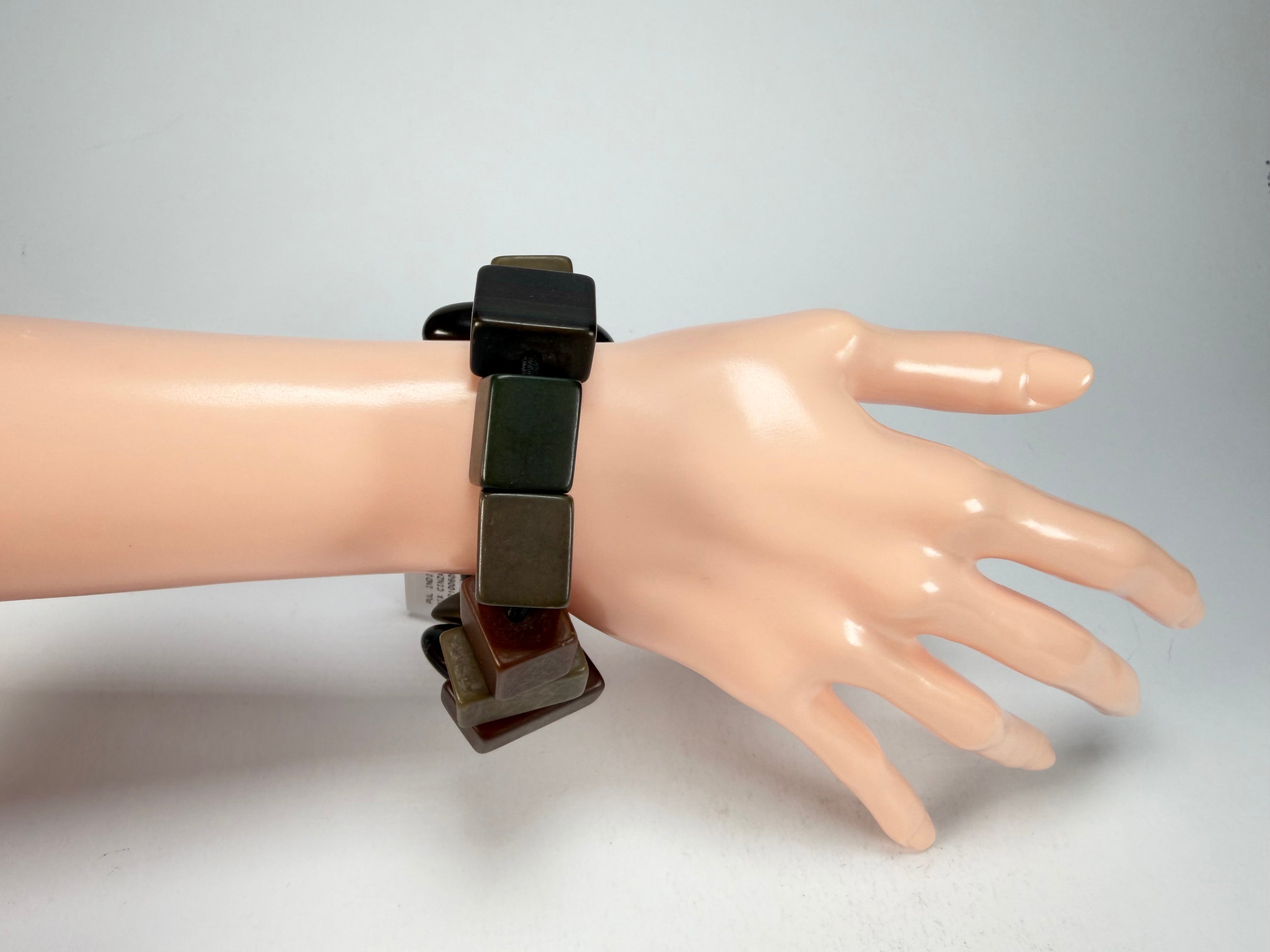 Sobral - Indiana "Cinza" Smokey Gray Mix Elasticated Resin Bracelet ( 000210 )