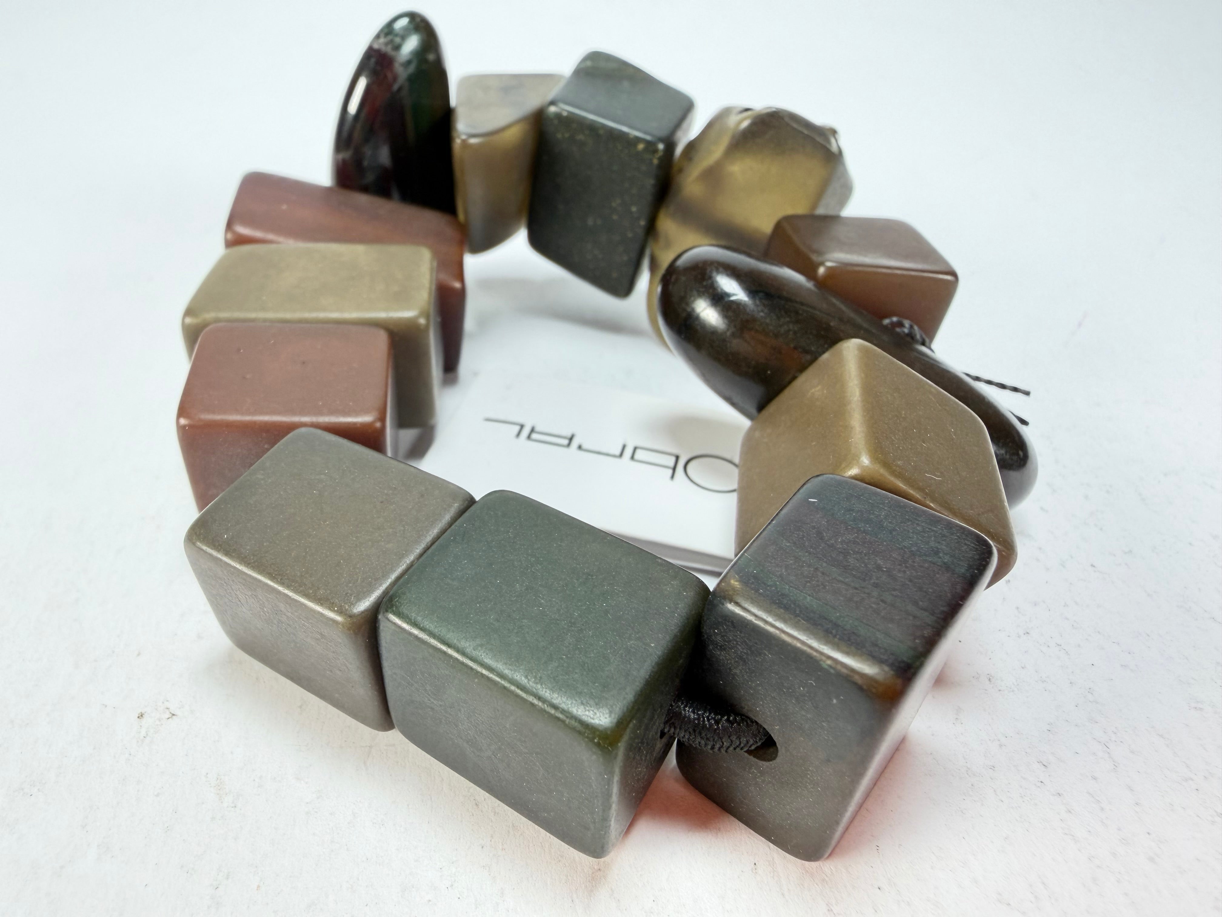 Sobral - Indiana "Cinza" Smokey Gray Mix Elasticated Resin Bracelet ( 000210 )