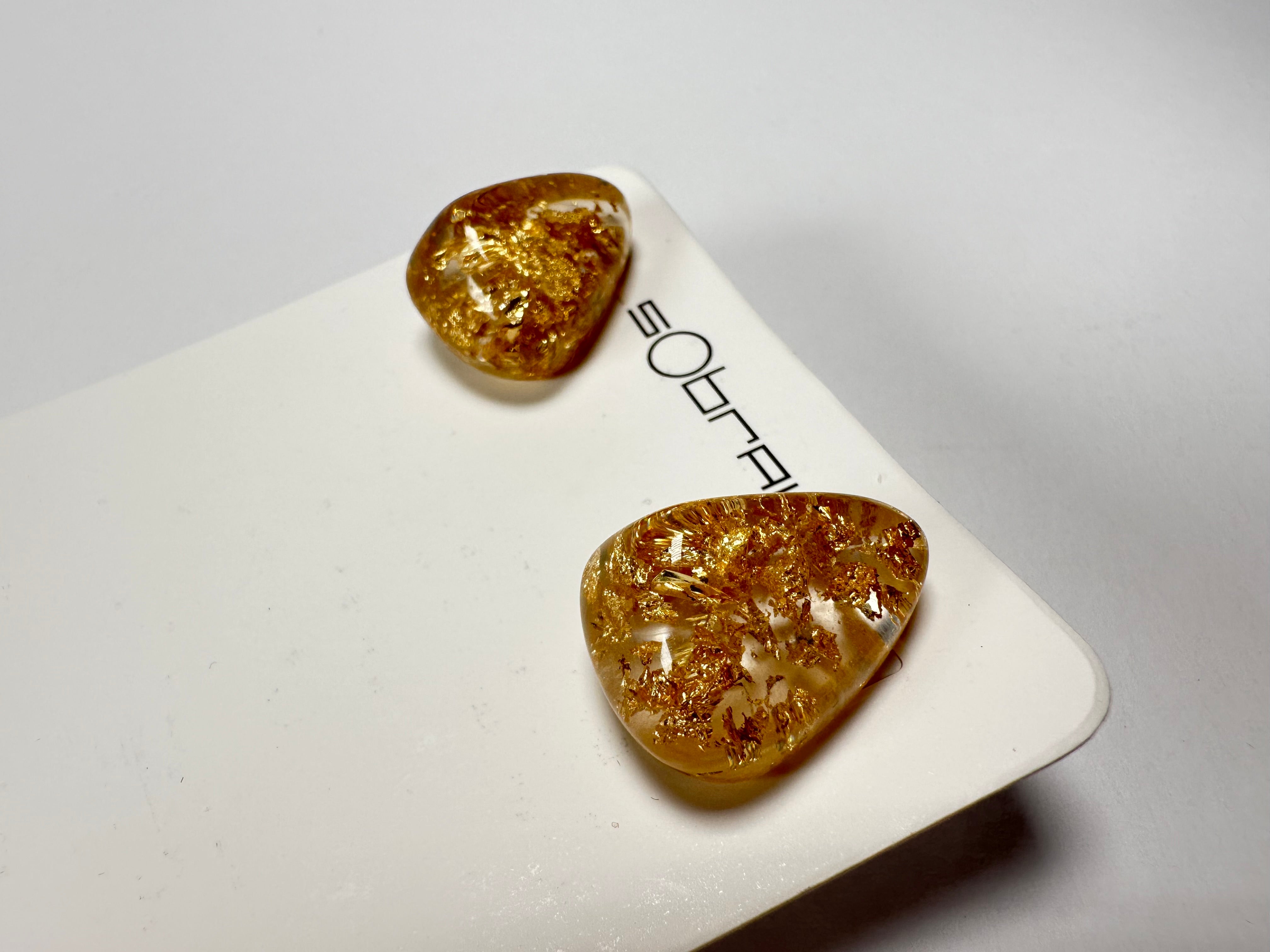 Sobral - Metalique "Pequeno Diamante" Resin Earrings ( 003600 )