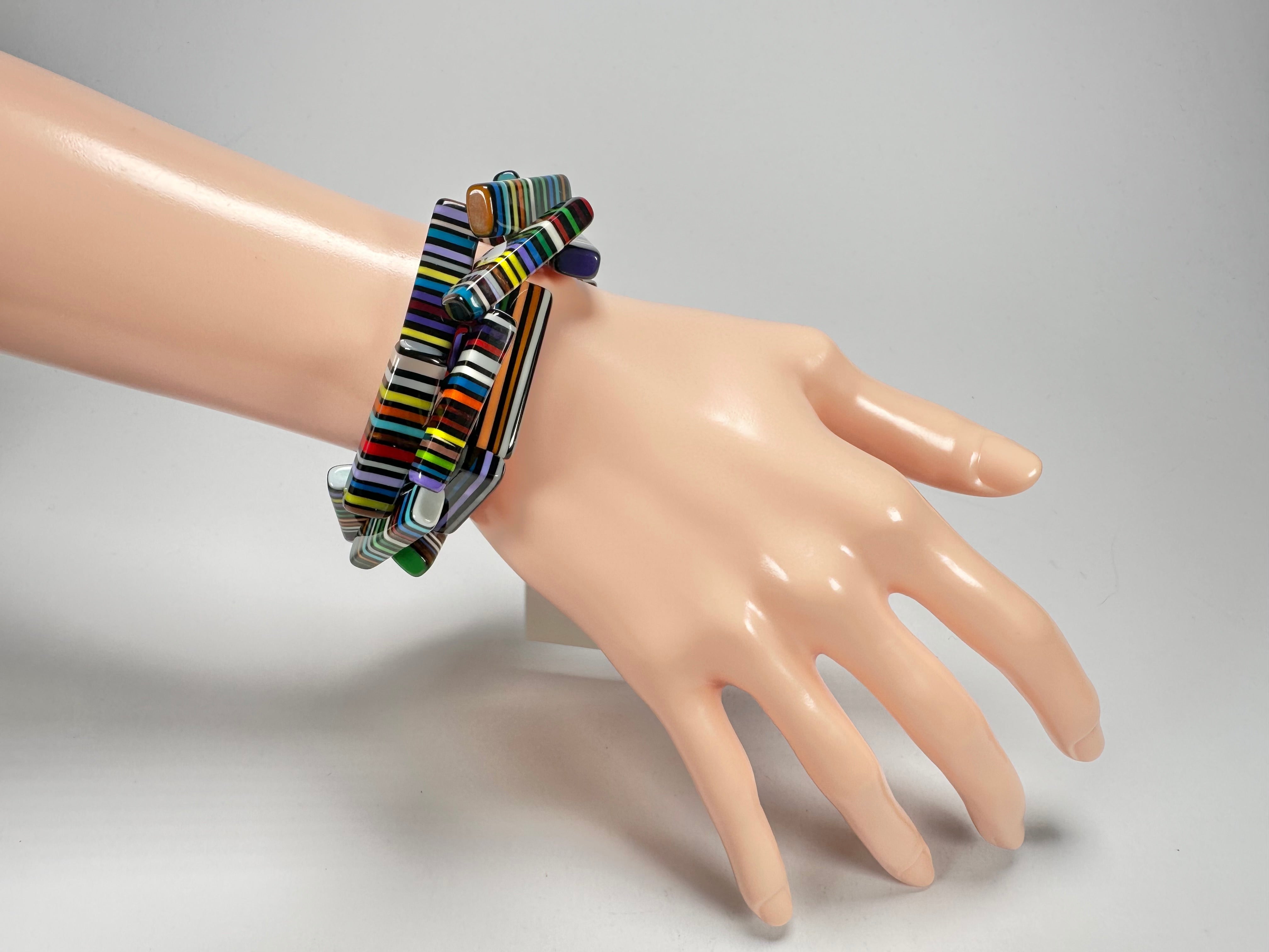 Sobral - Pop Art Noite "1WJP" Elasticated Resin Bracelet ( 003882 )