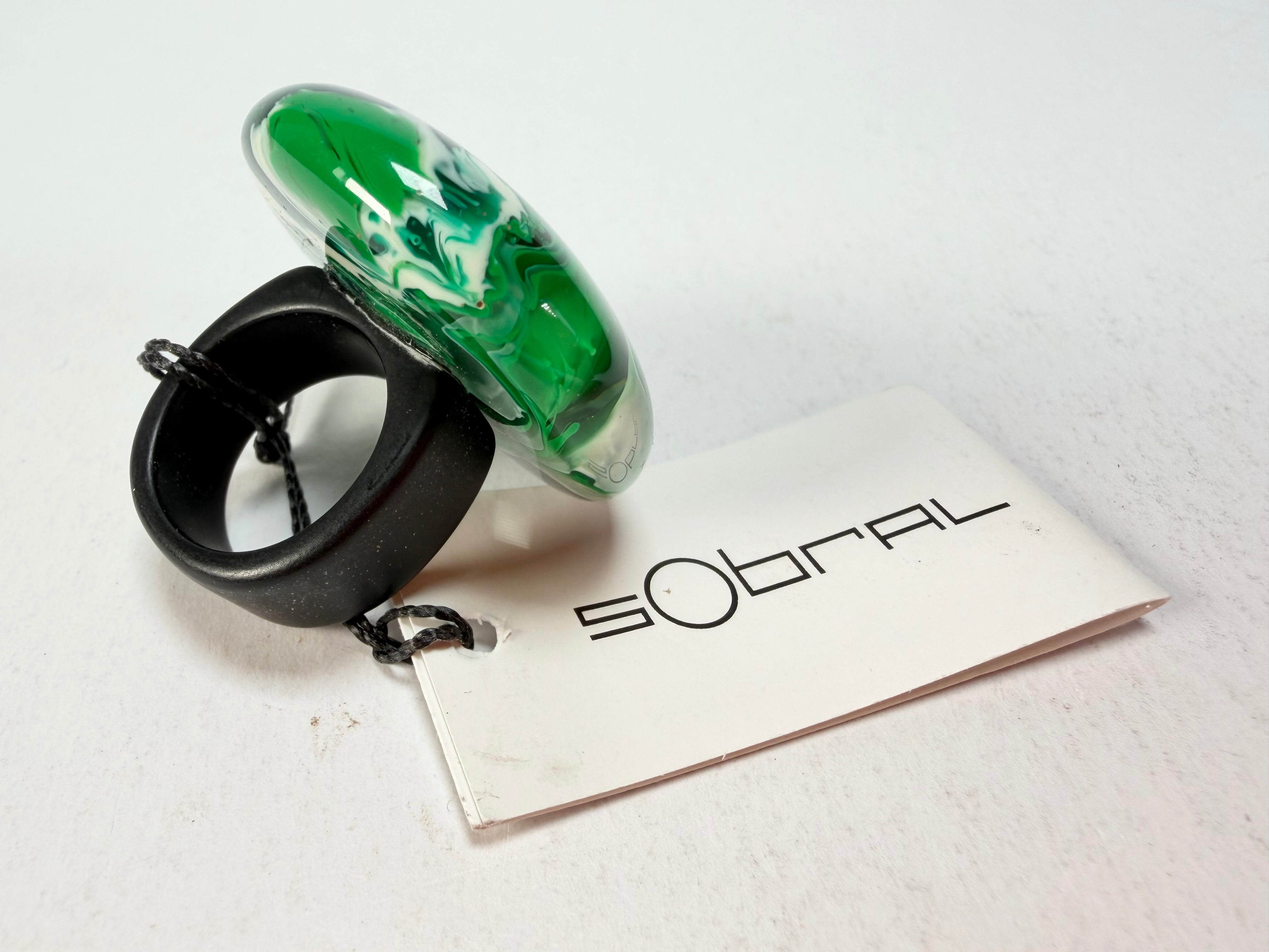 Sobral - Onda Verde "Onda Circle" Green Resin Ring ( 005324 ) - Size UK N / US 7