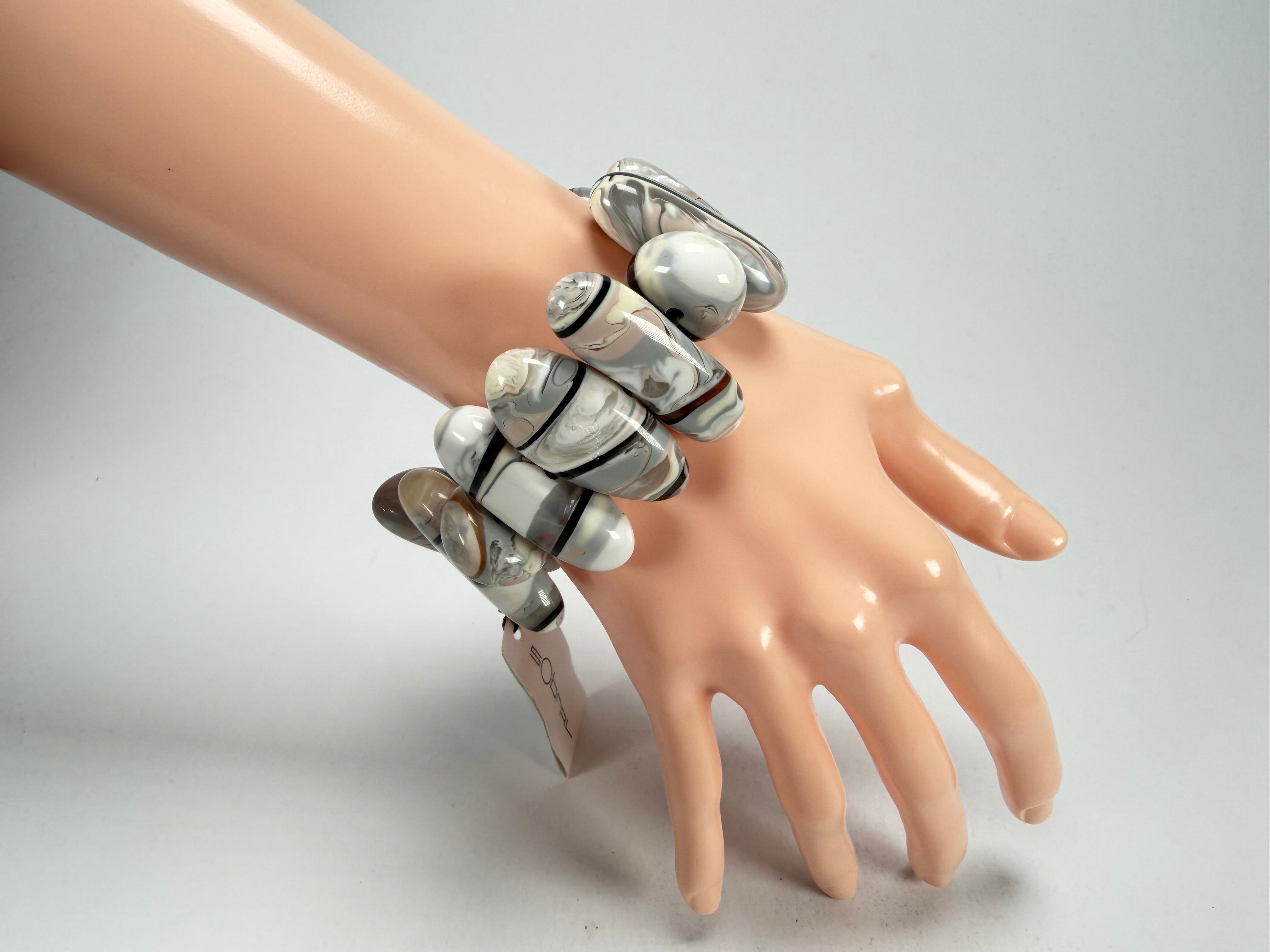 Sobral - Lágrima D'or "Newanderthal" Elasticated Resin Bracelet ( 005263 )