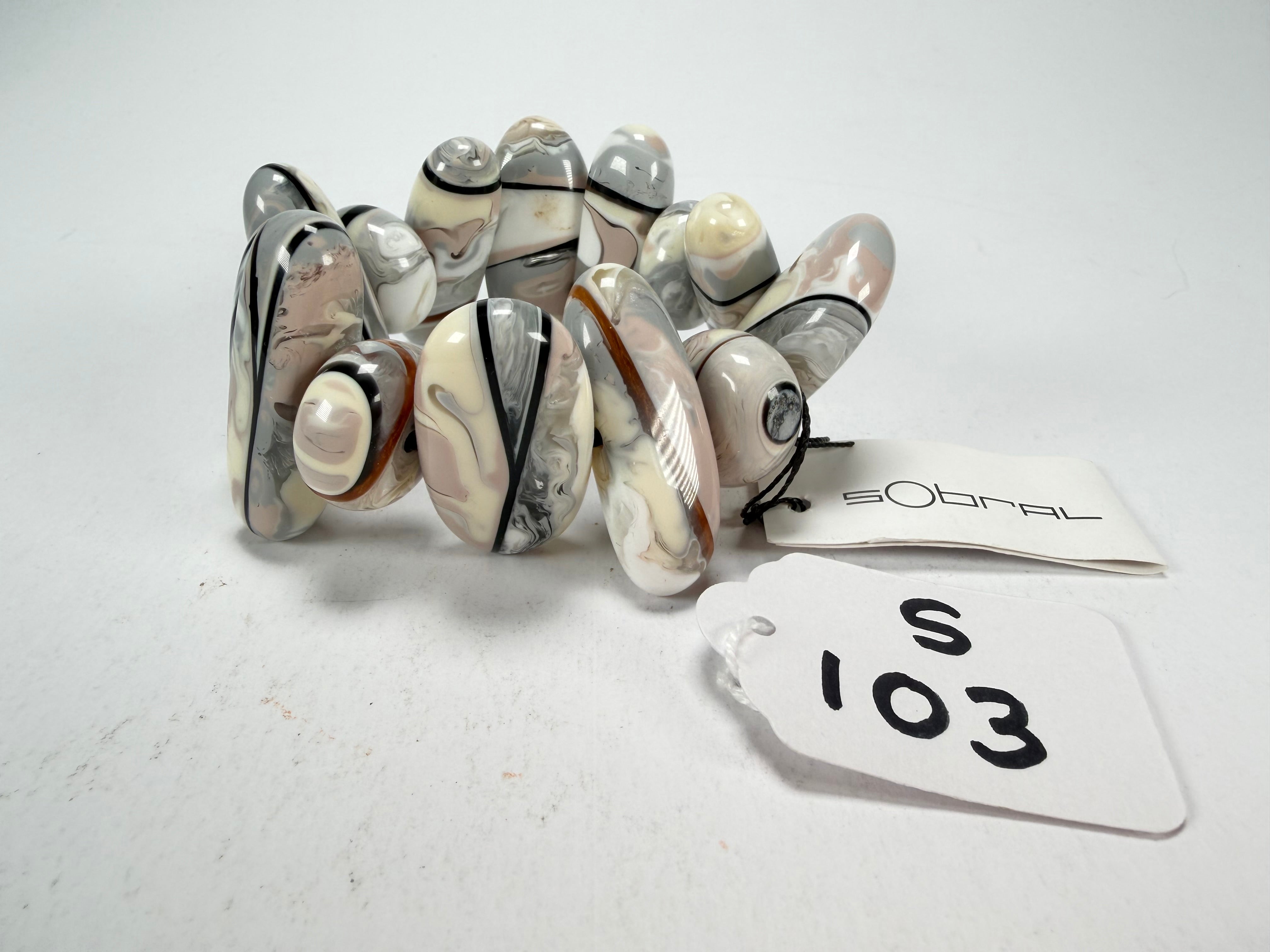 Sobral - Lágrima D'or "Newanderthal" Elasticated Resin Bracelet ( 005263 )