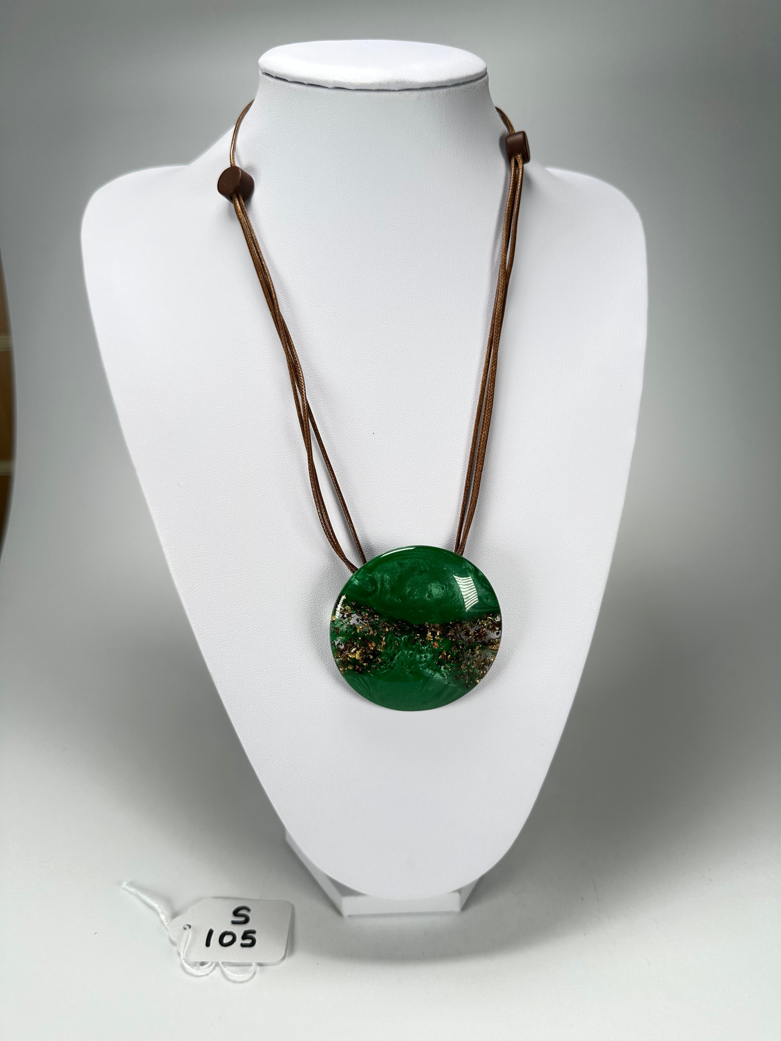 Sobral - Metalique Orlando "Angelina" Green Resin Necklace ( 004438 )