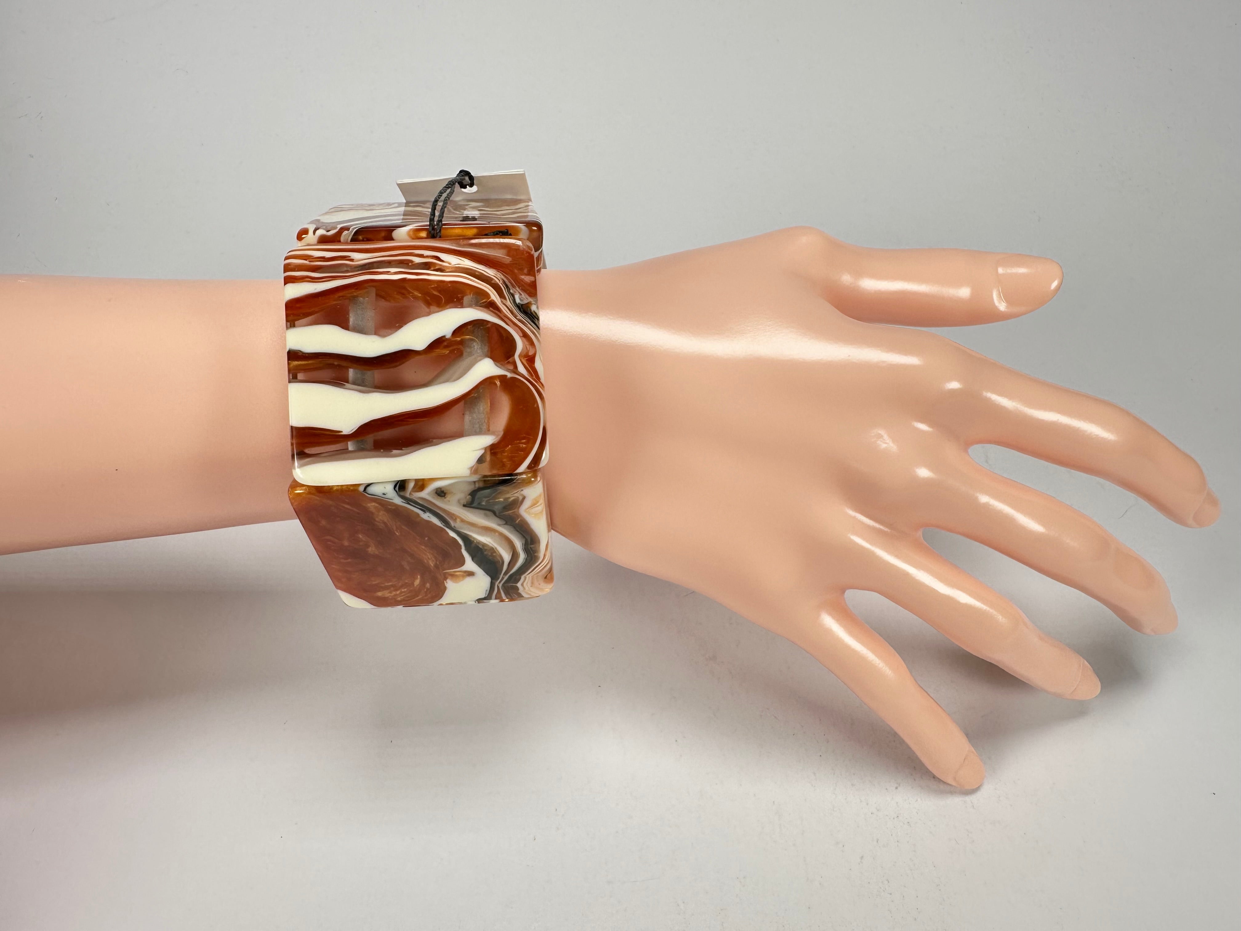 Sobral - Carmelo "Mery" Onda Creme Resin Bracelet ( 004575 )