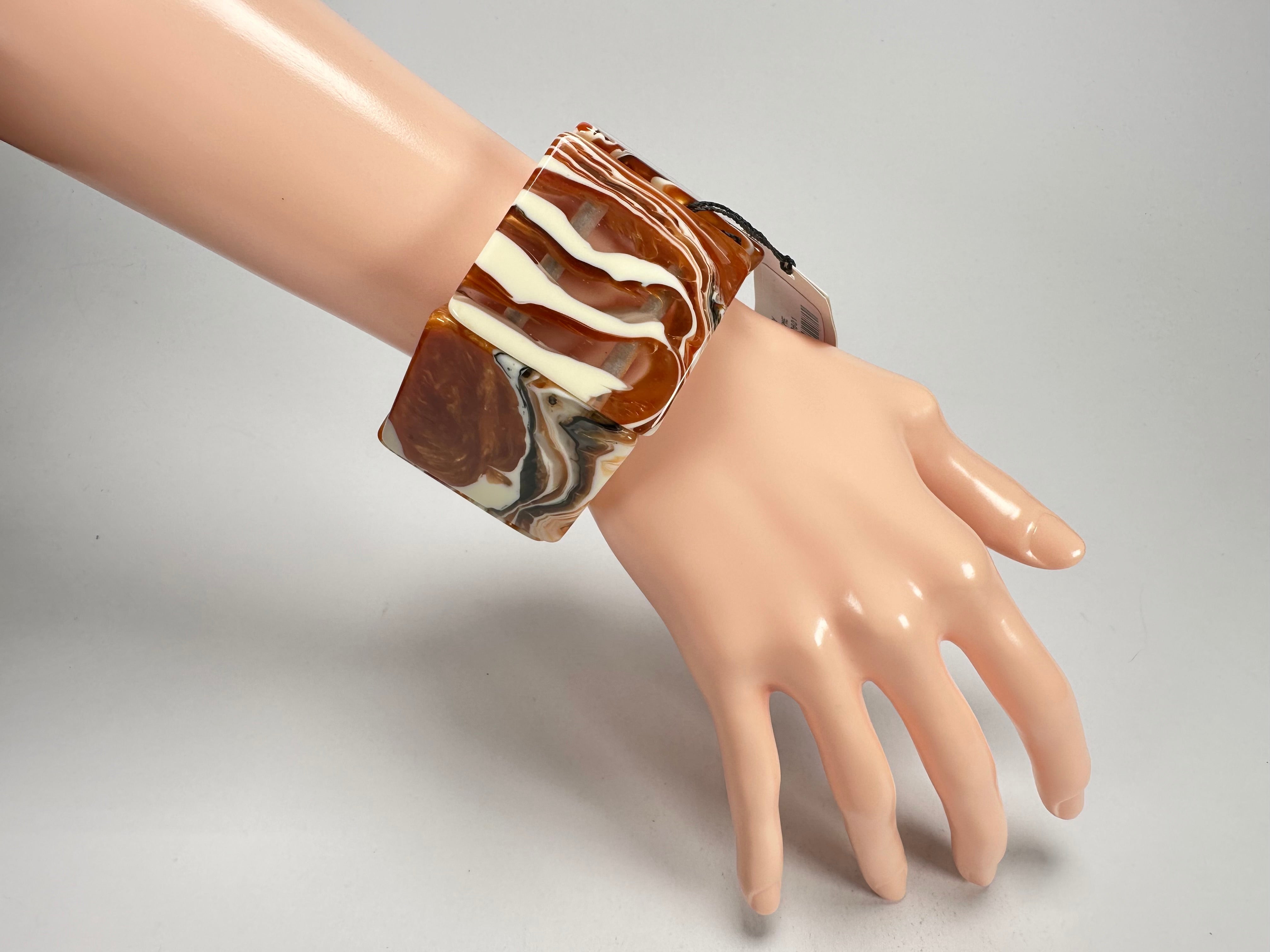 Sobral - Carmelo "Mery" Onda Creme Resin Bracelet ( 004575 )