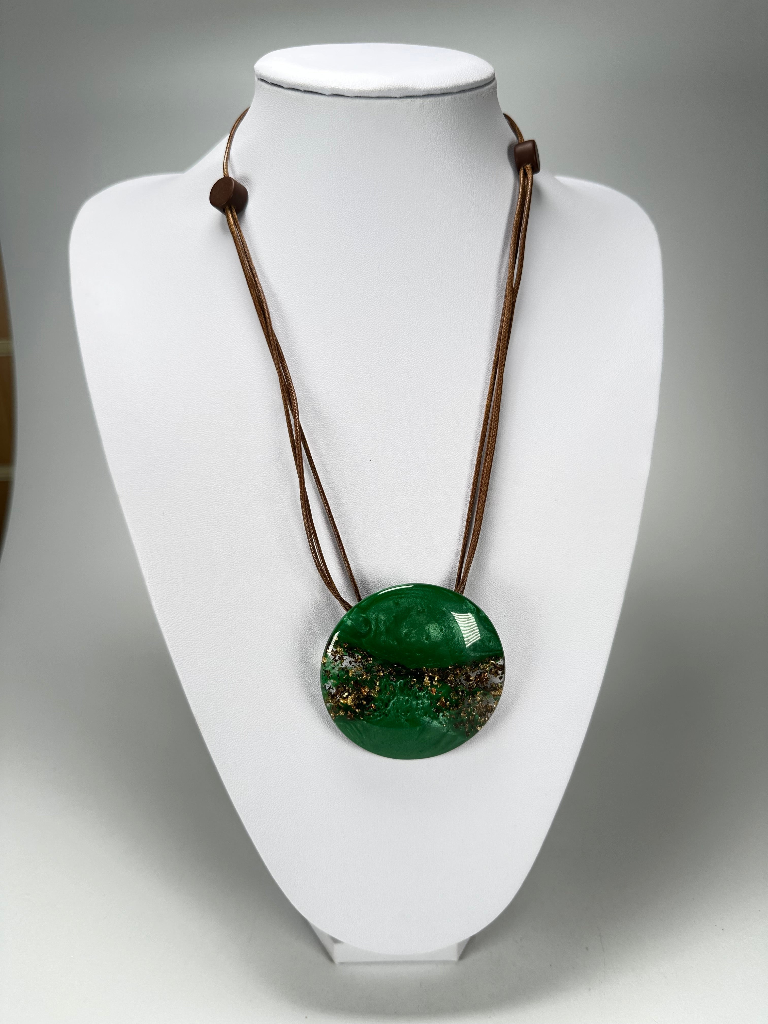 Sobral - Metalique Orlando "Angelina" Green Resin Necklace ( 004438 )