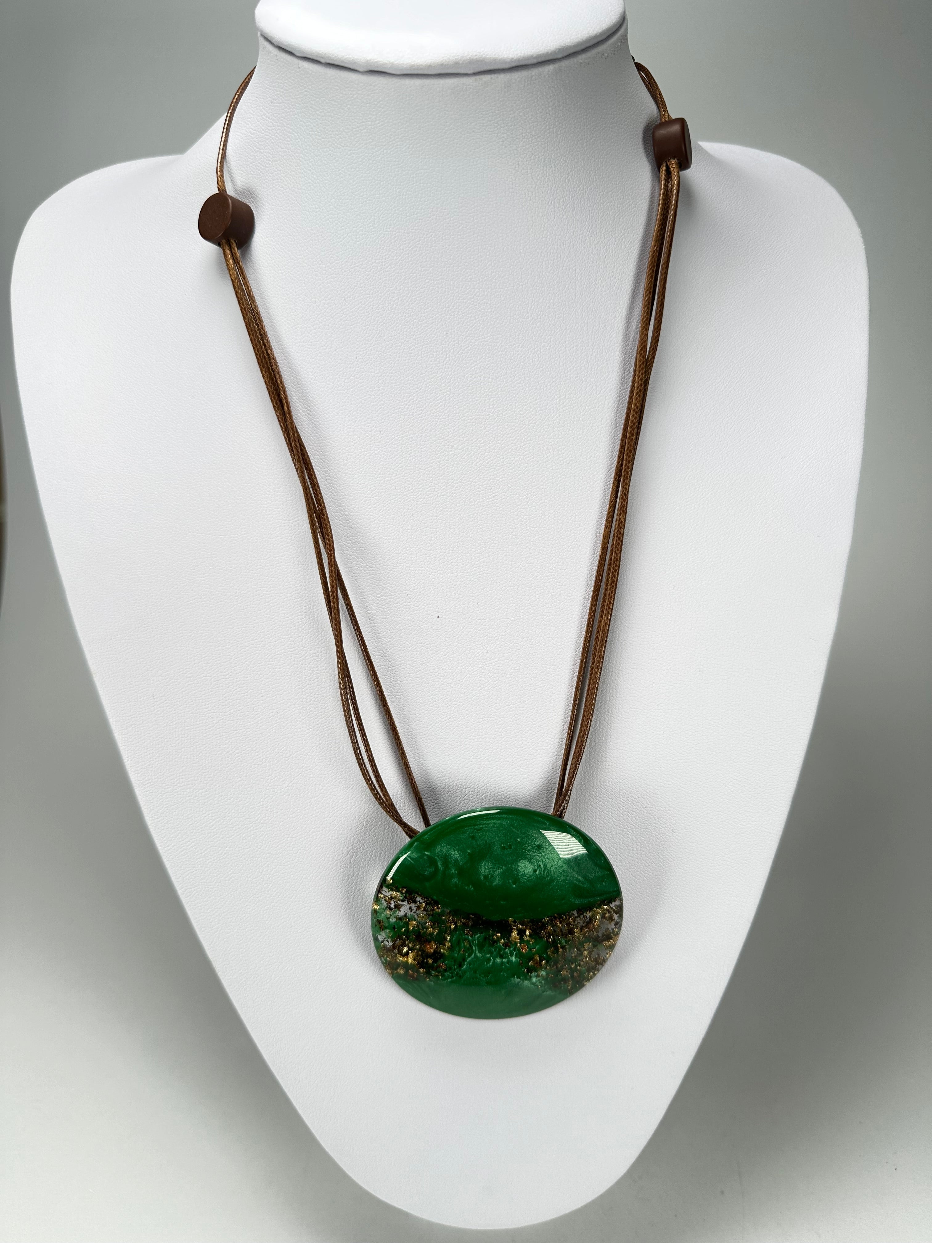 Sobral - Metalique Orlando "Angelina" Green Resin Necklace ( 004438 )